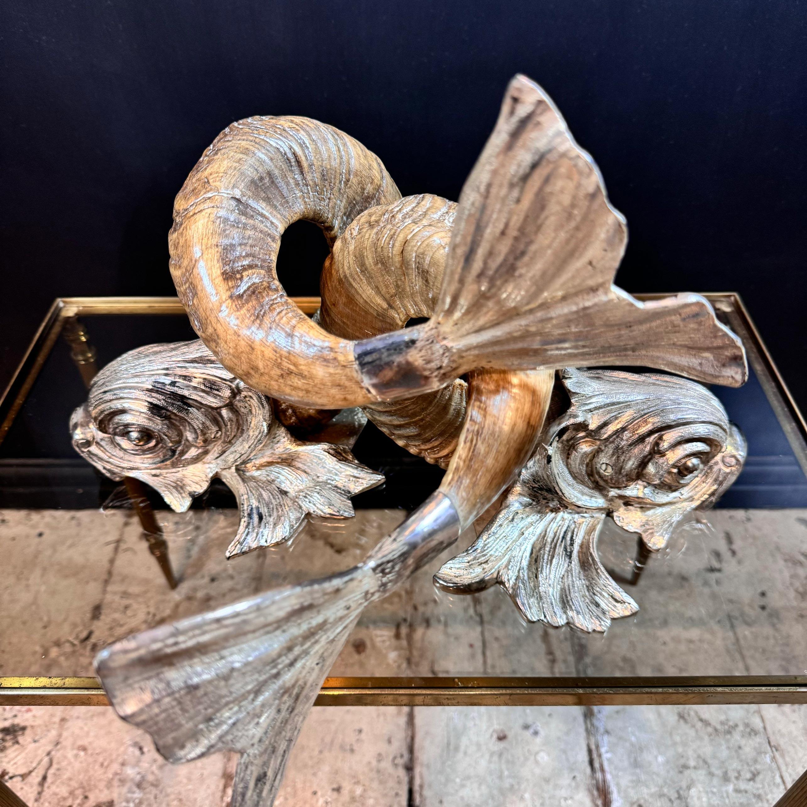 Gabriella Crespi 'Coppia Di Delfini' Pareja de delfines de bronce plateado en venta 8