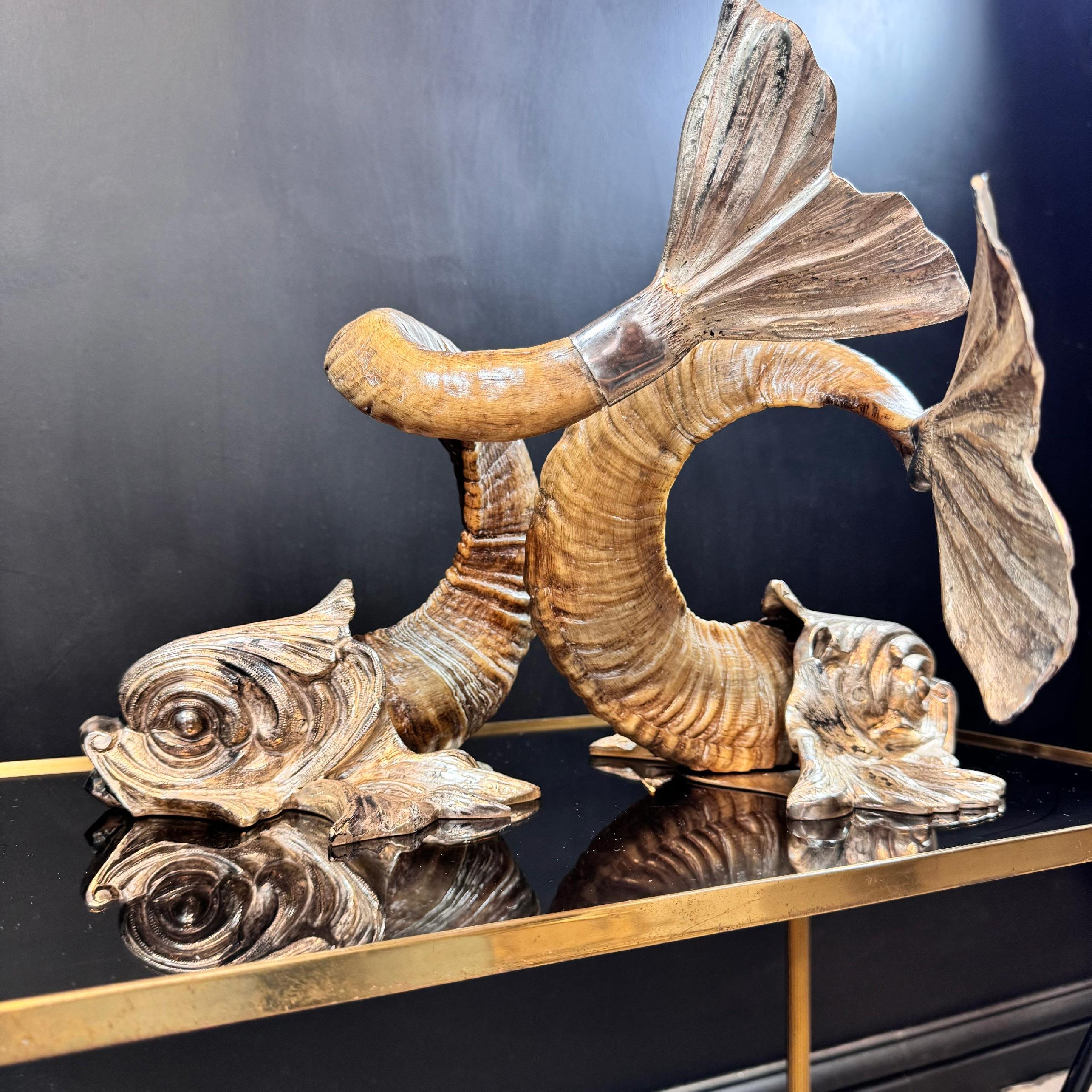 Gabriella Crespi 'Coppia Di Delfini' Pareja de delfines de bronce plateado Griego clásico en venta