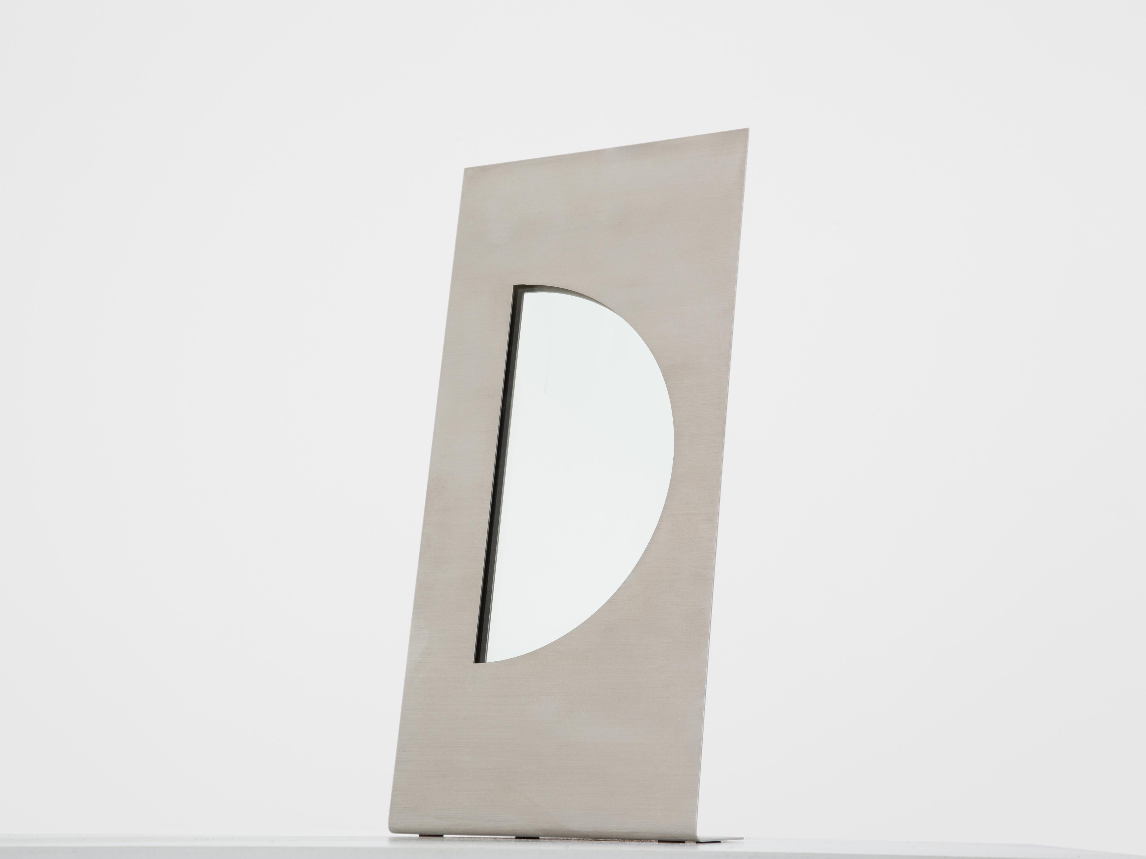 Gabriella Crespi per Christian Dior Specchio per vanità in acciaio spazzolato 1970 In condizioni buone in vendita a Paris, IDF