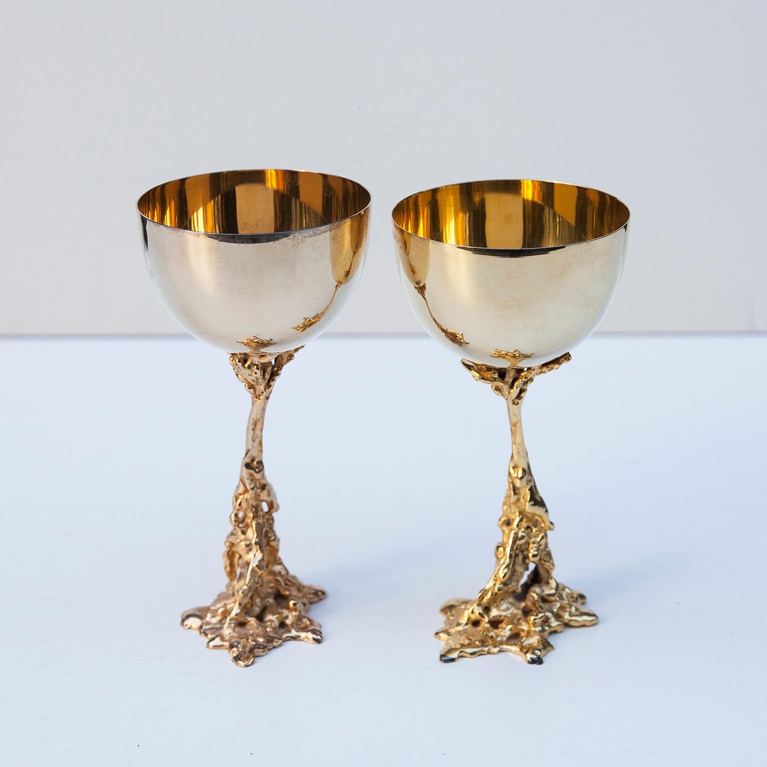 Gorgeous detailed gold-plated bronze wine cup sculptures by Gabriella Crespi from the 1970s. Signed on the bottom. This piece is in excellent condition.

 