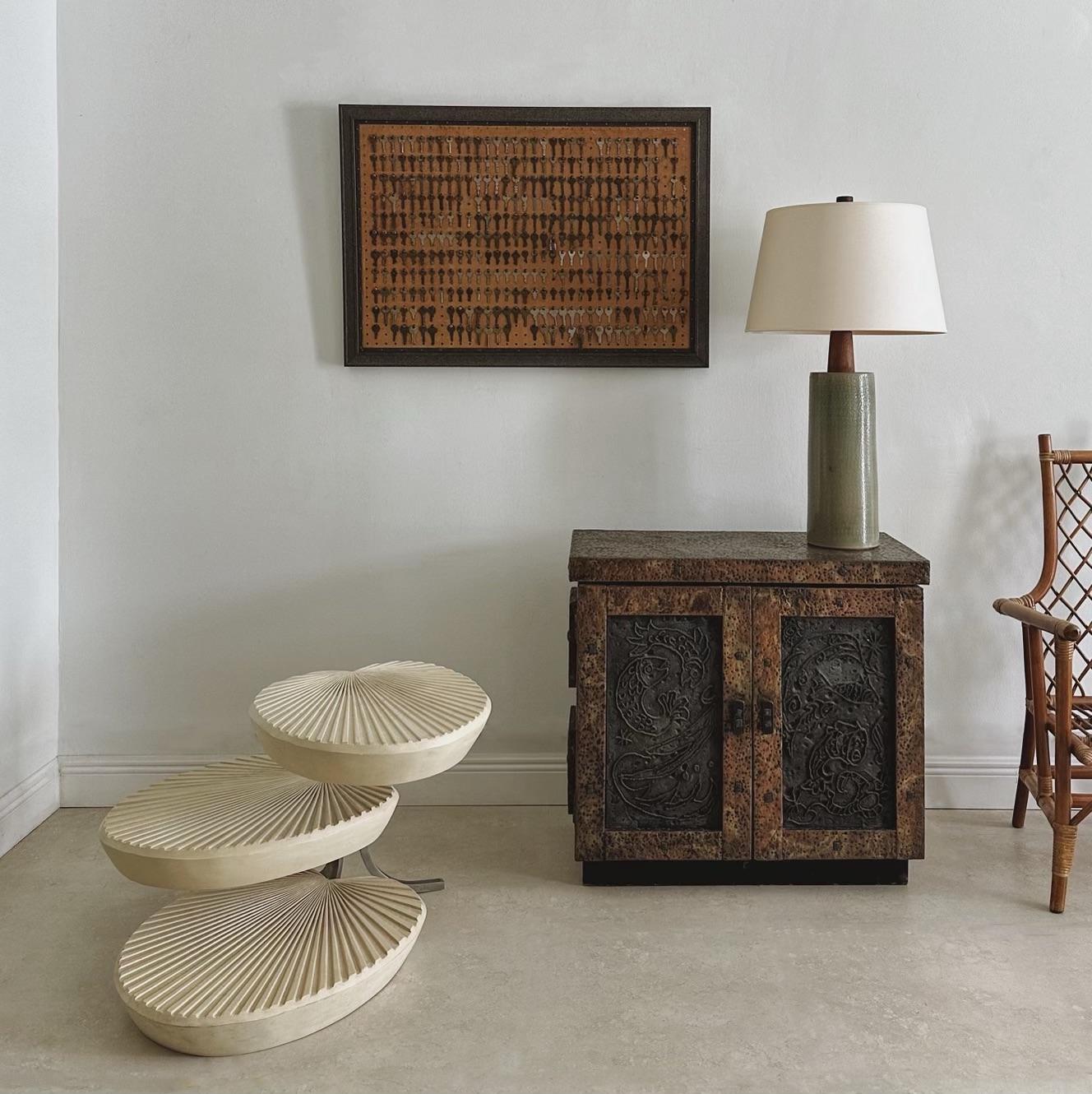 Mesa auxiliar giratoria inspirada en Gabriella Crespi en venta 5