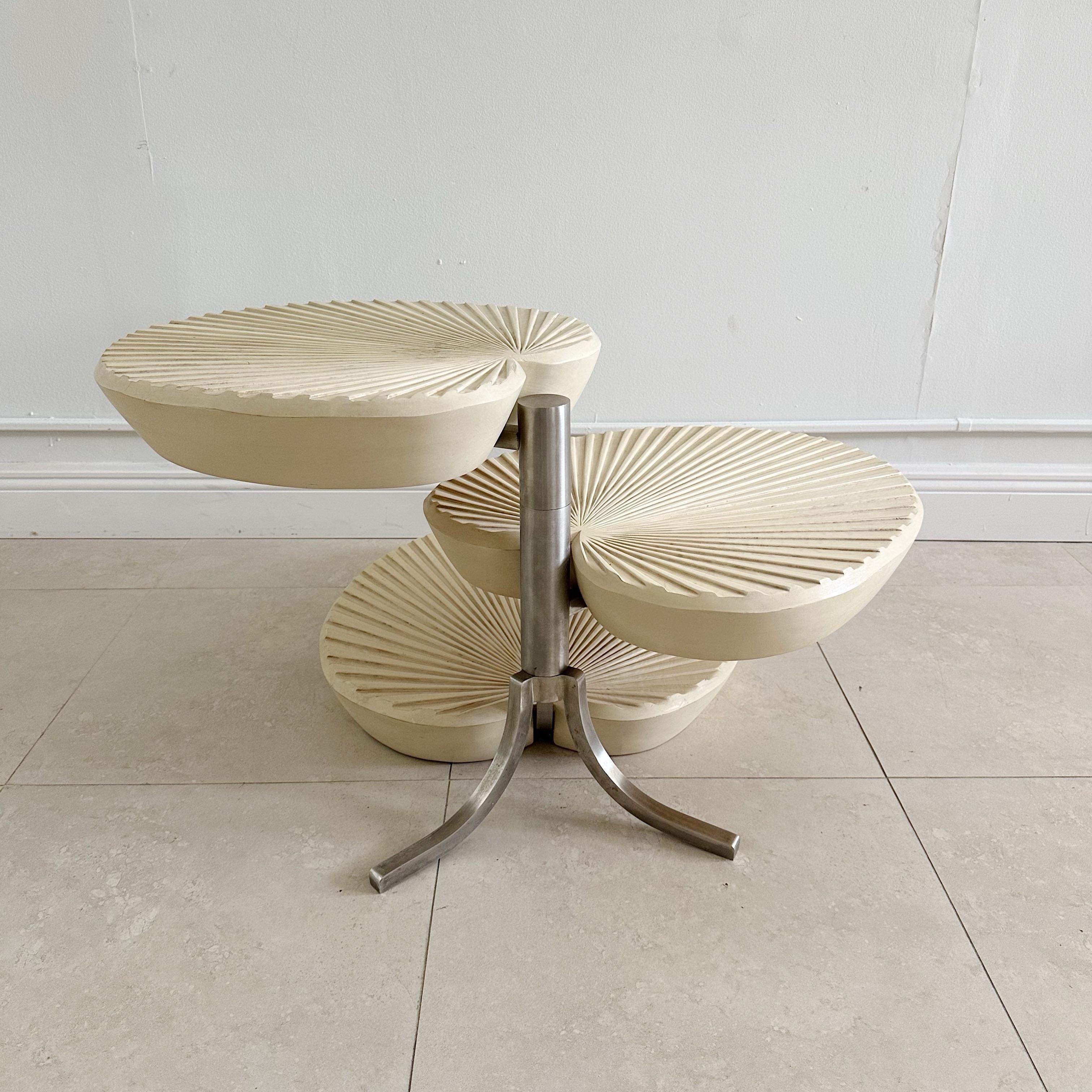 Mesa auxiliar giratoria inspirada en Gabriella Crespi finales del siglo XX en venta