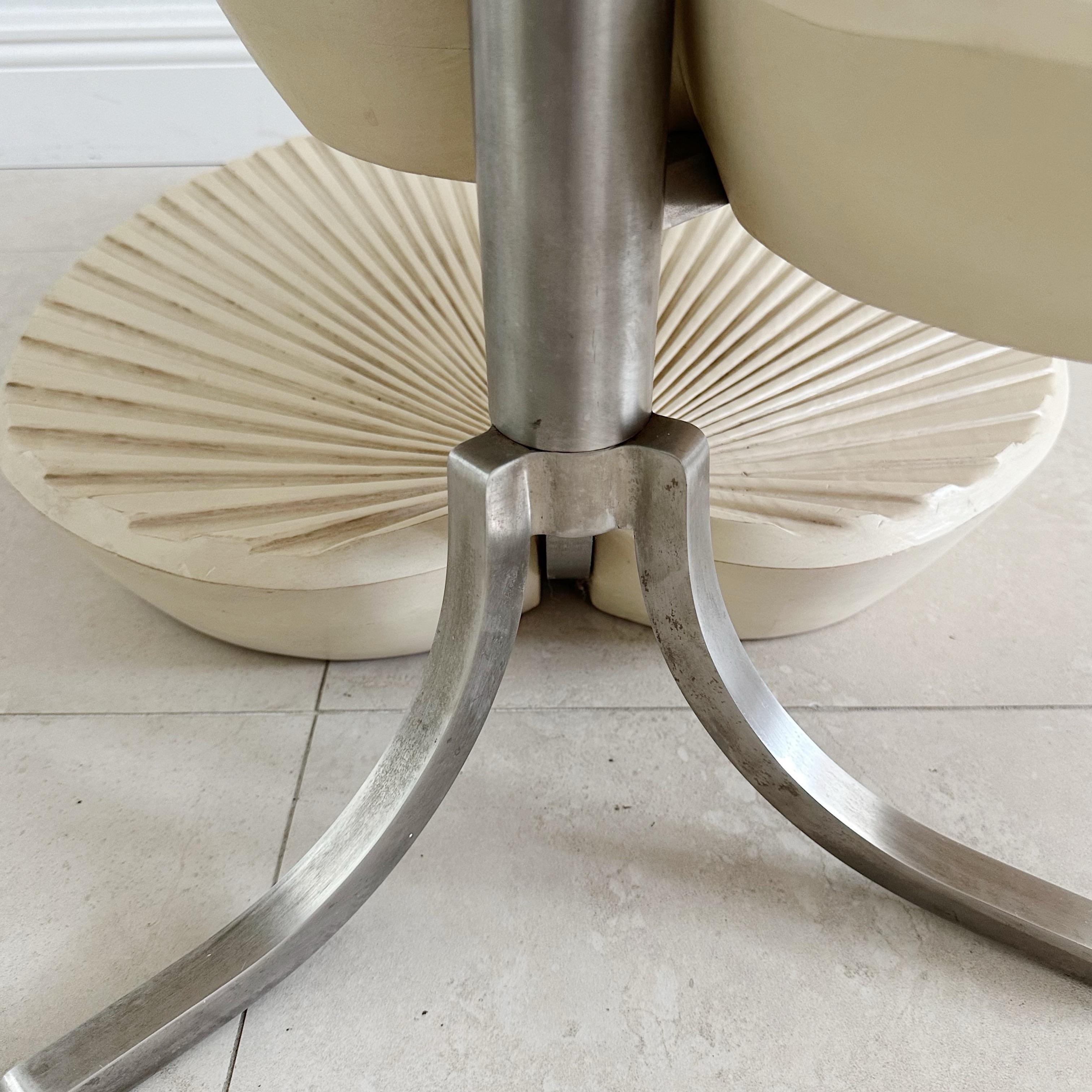 Mesa auxiliar giratoria inspirada en Gabriella Crespi en venta 1