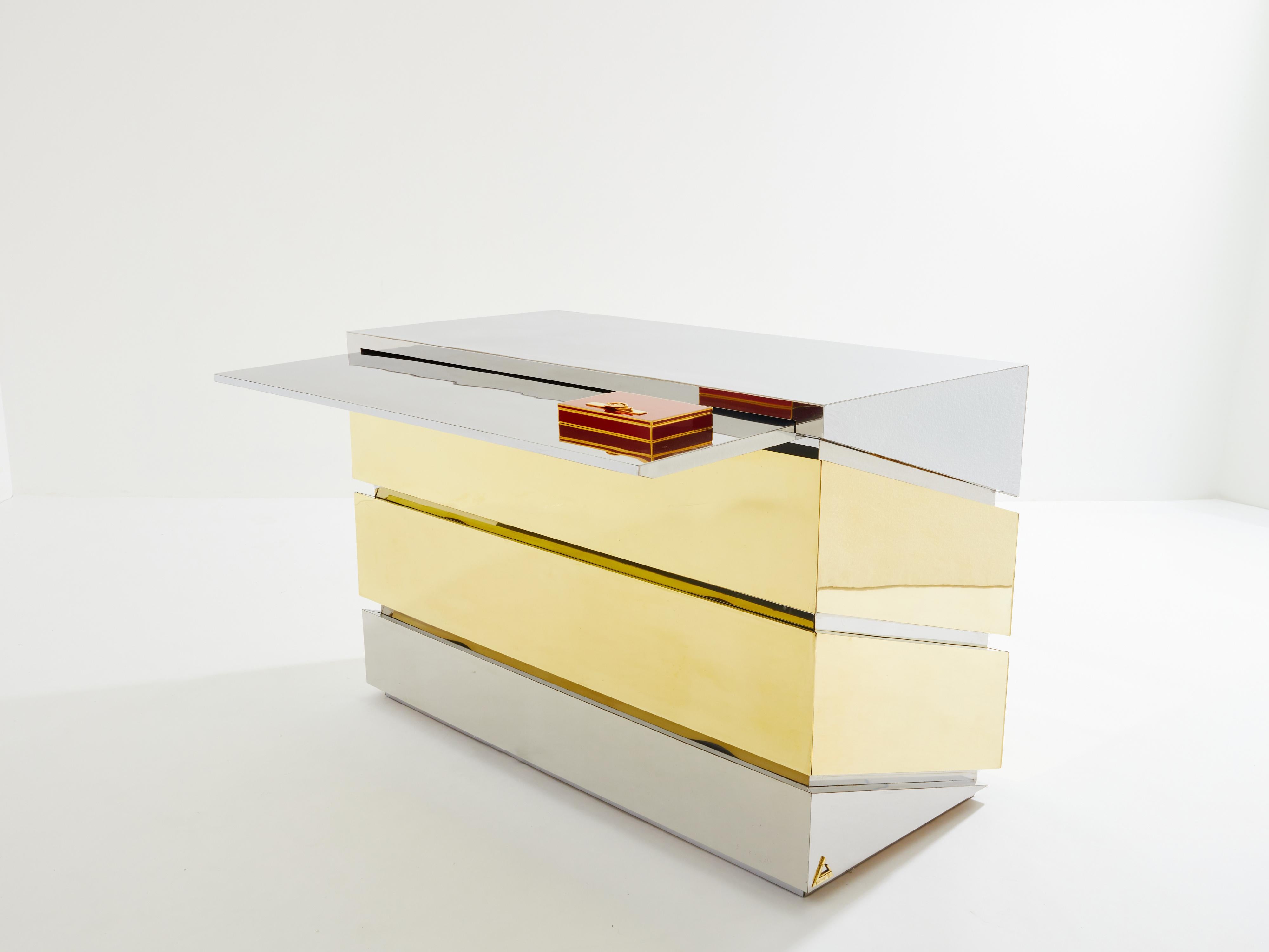 Mid-Century moderno Gabriella Crespi Mr Mme cassettiera in ottone cromato 1972 in vendita