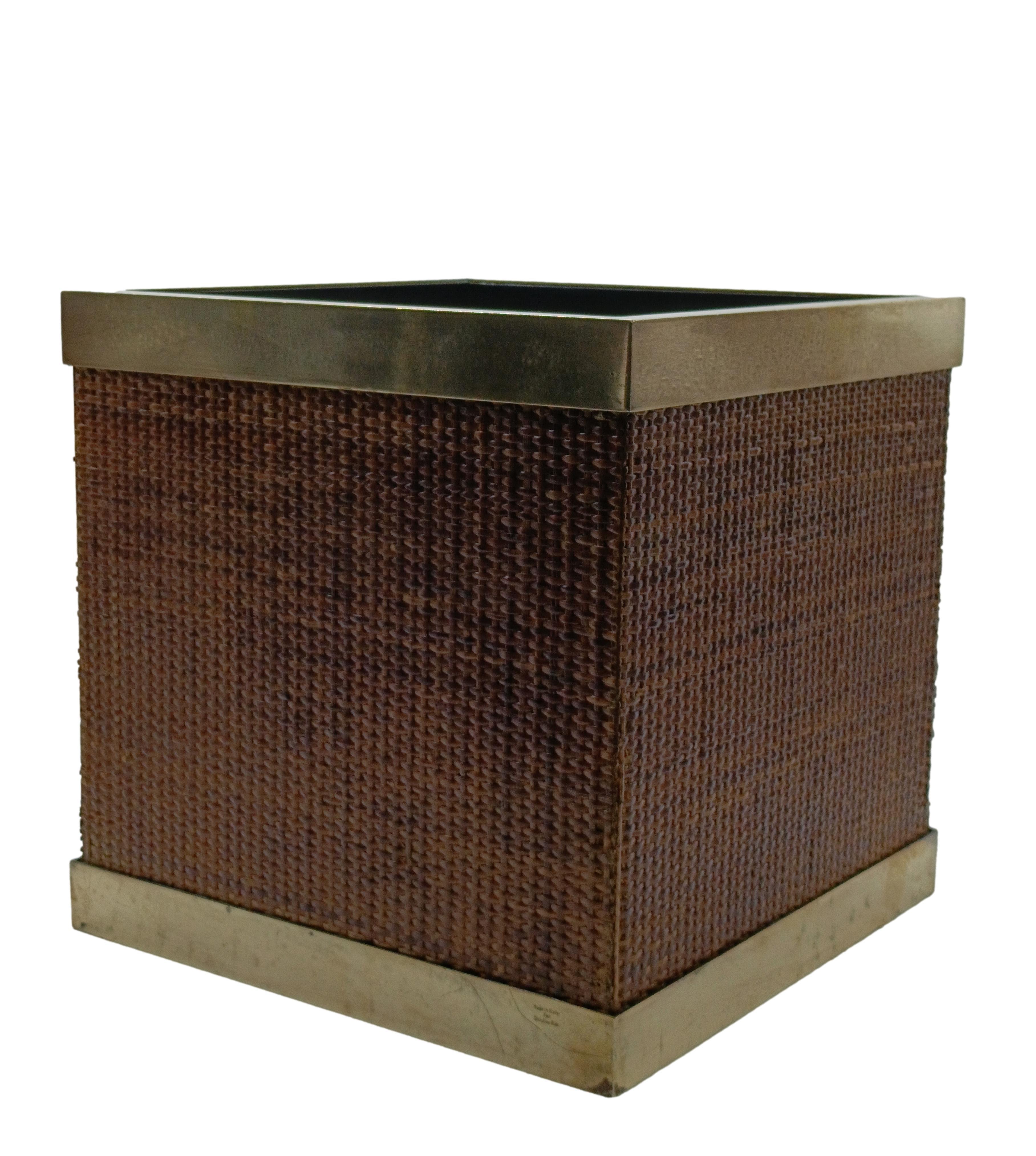 Mid-Century moderno Gabriella Crespi per Christian Dior Portapiante in Rattan e Ottone, Firmato in vendita