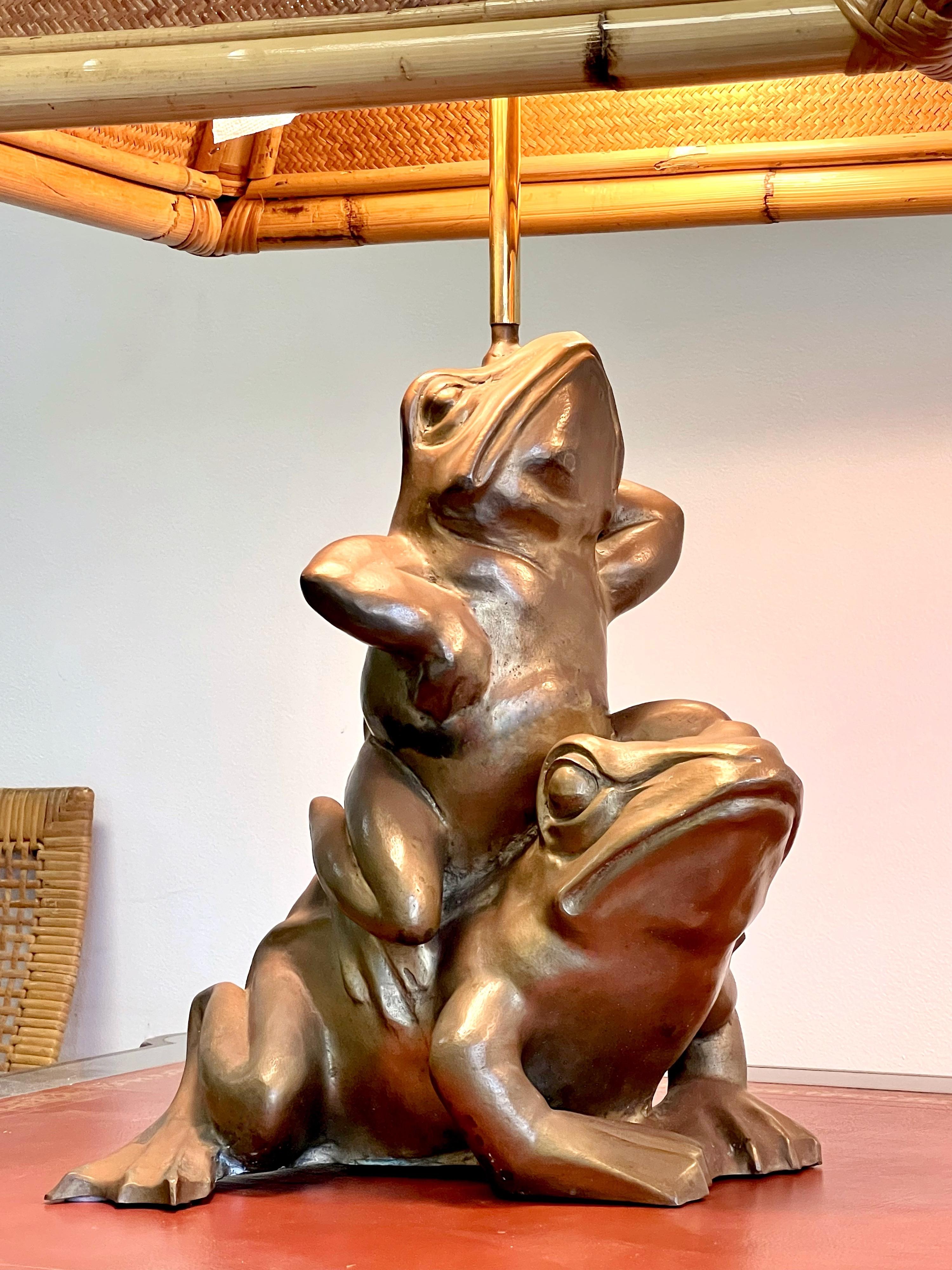 Laiton Gabriella Crespi - Rare paire de lampes de table Animali avec grenouilles en colimaçon, 1970 en vente