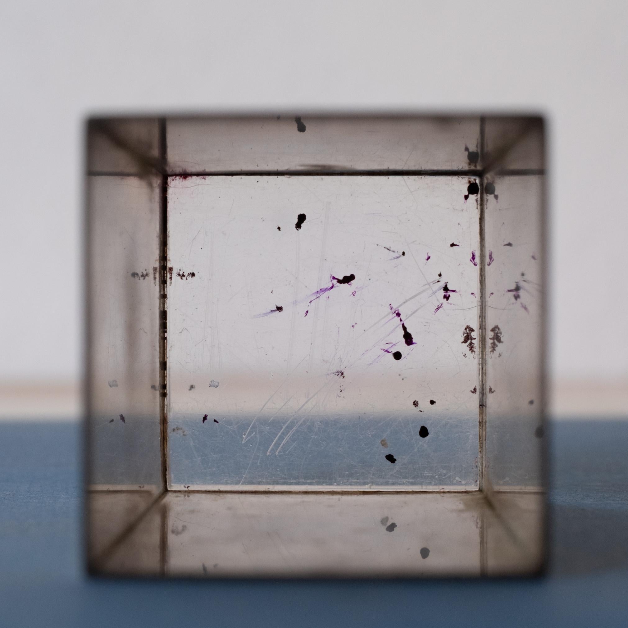 Pot à crayons en lucite et laiton signé Gabriella Crespi, 1970 en vente 1