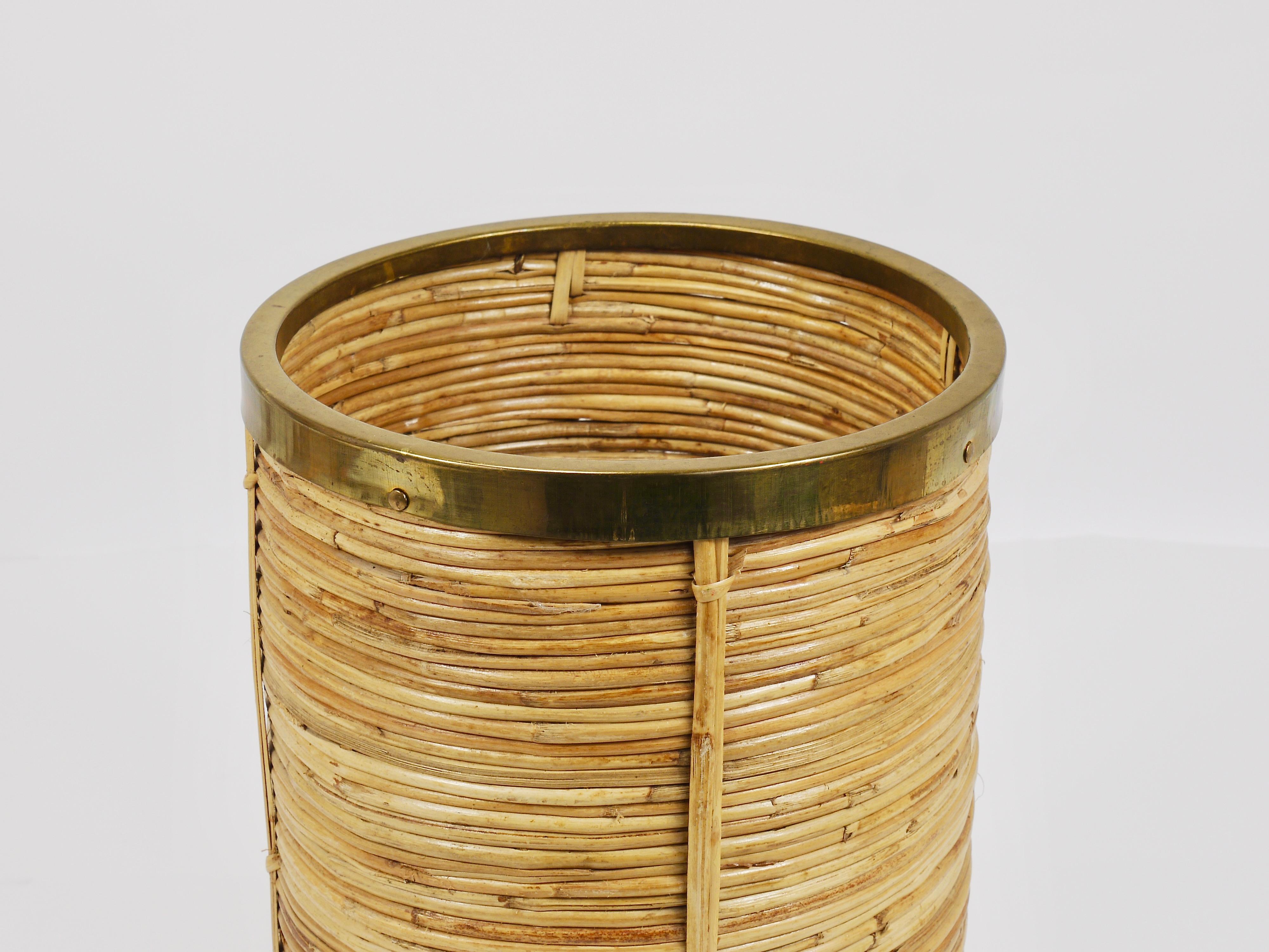 Riviera Style Bamboo & Brass Paper Basket Umbrella Stand, Italy, 1970s For Sale 1