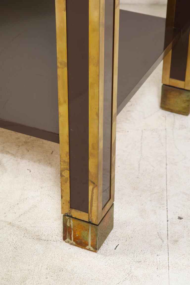 Brown Lacquer and Brass Inlaid Table, Italian, circa 1960 In Good Condition For Sale In Chicago, IL