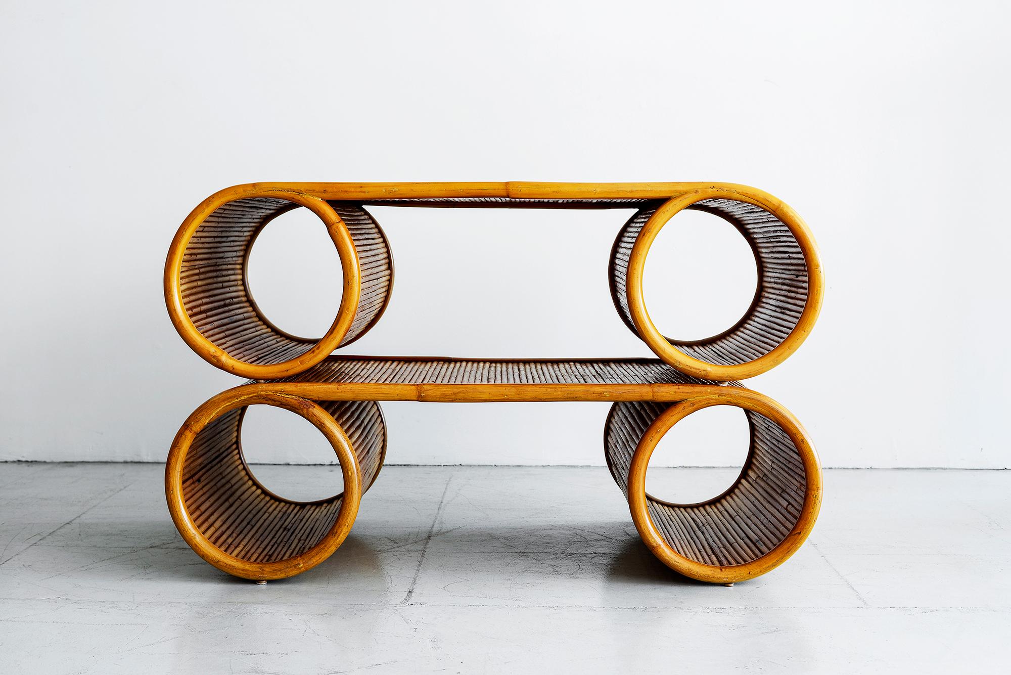 Large scale rattan coffee tables sculptural in shape and great condition.
Pair available!