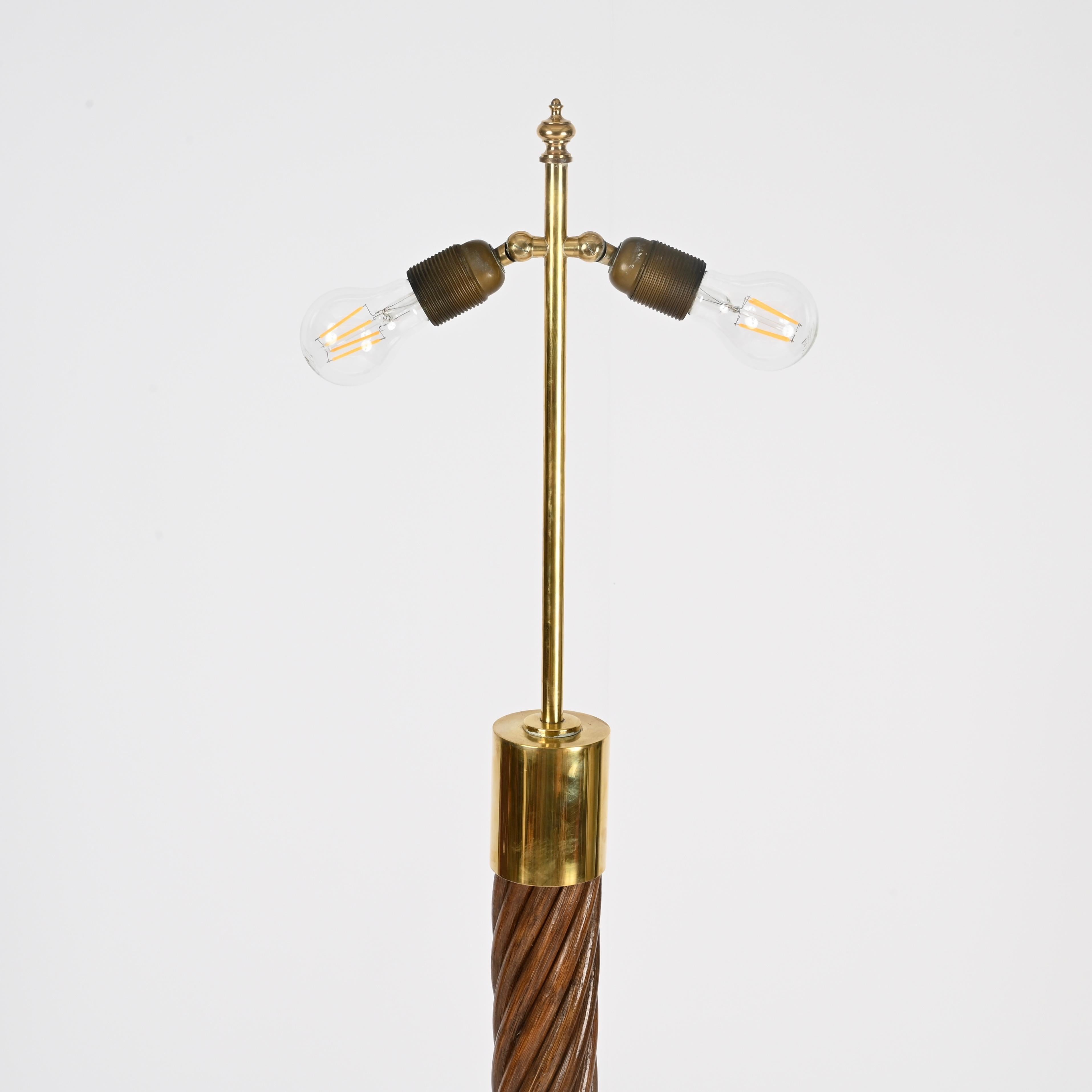 Bambou Lampadaire de style Gabriella Crespi en rotin, laiton et parchemin, Italie, années 1960 en vente