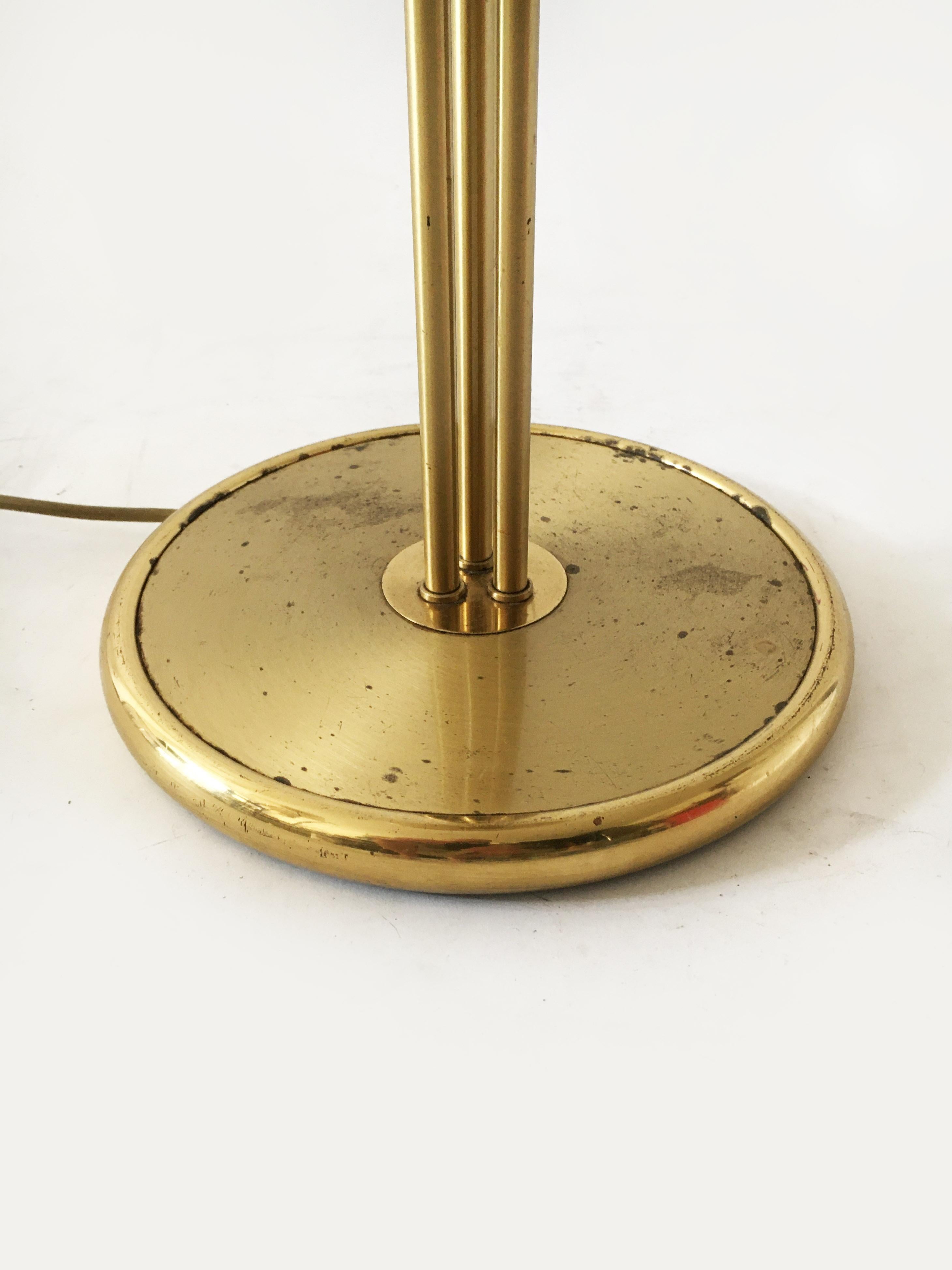 Late 20th Century Floor Lamp Vintage Brass Model 'Fungo', Italy, 1970s