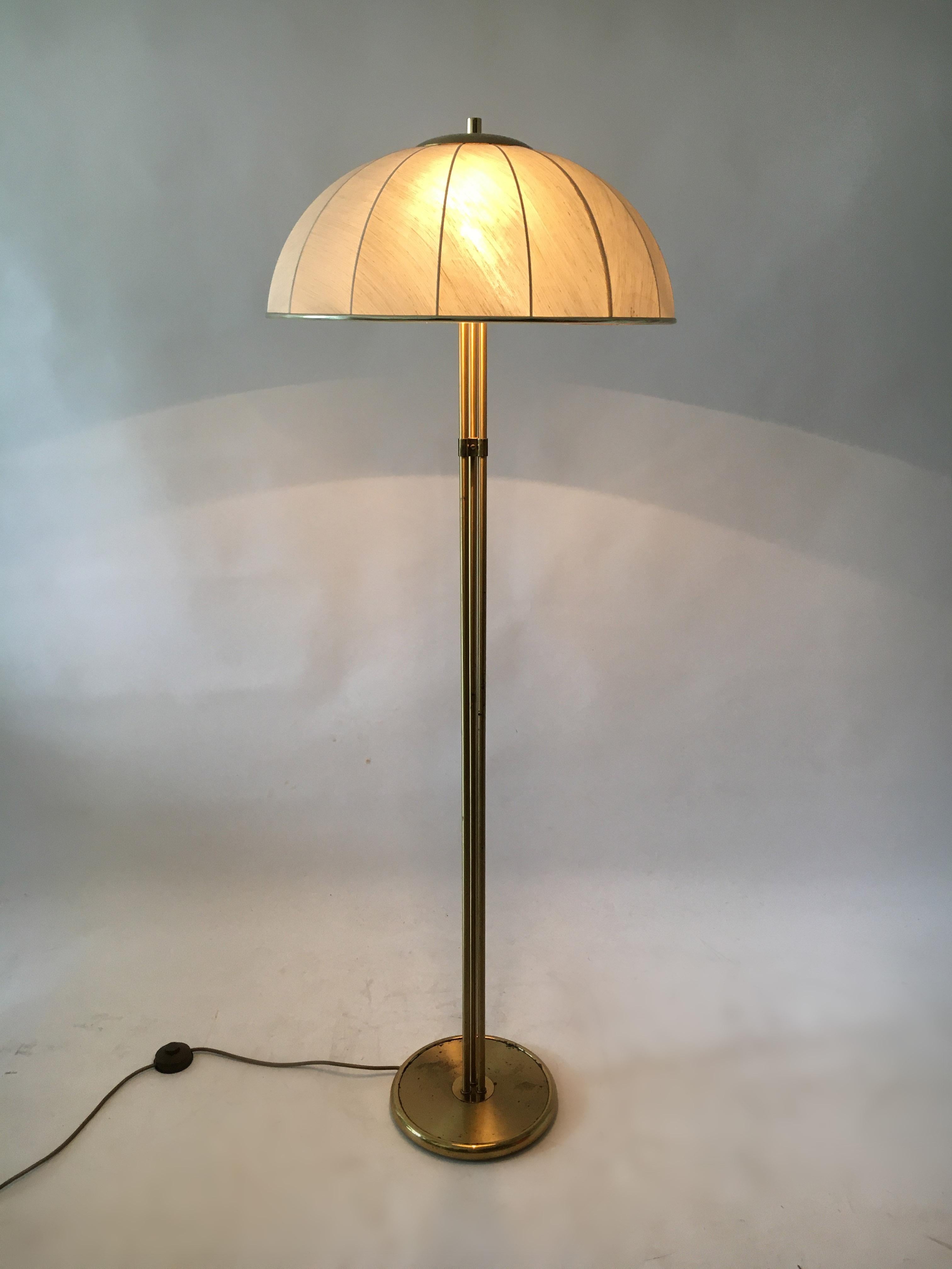 Metal Floor Lamp Vintage Brass Model 'Fungo', Italy, 1970s