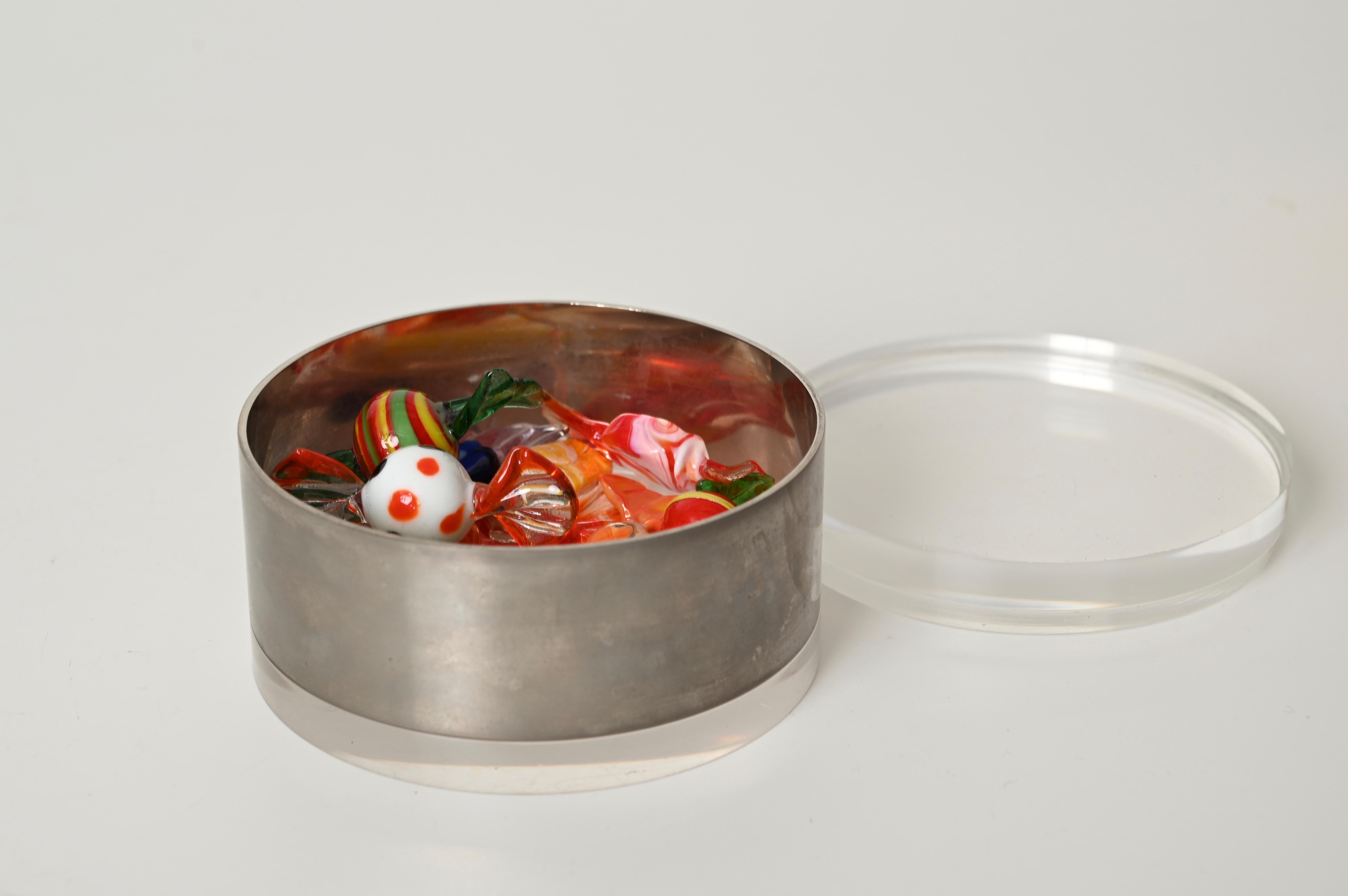 Joyero decorativo de lucita y cromo estilo Crespi, Italia años 70 en Bueno estado para la venta en Roma, IT
