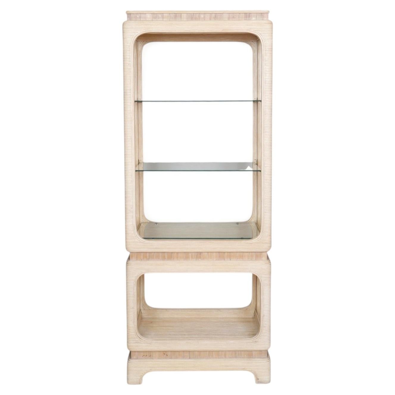 Estantería vintage de madera de bambú y cristal con forma de lápiz