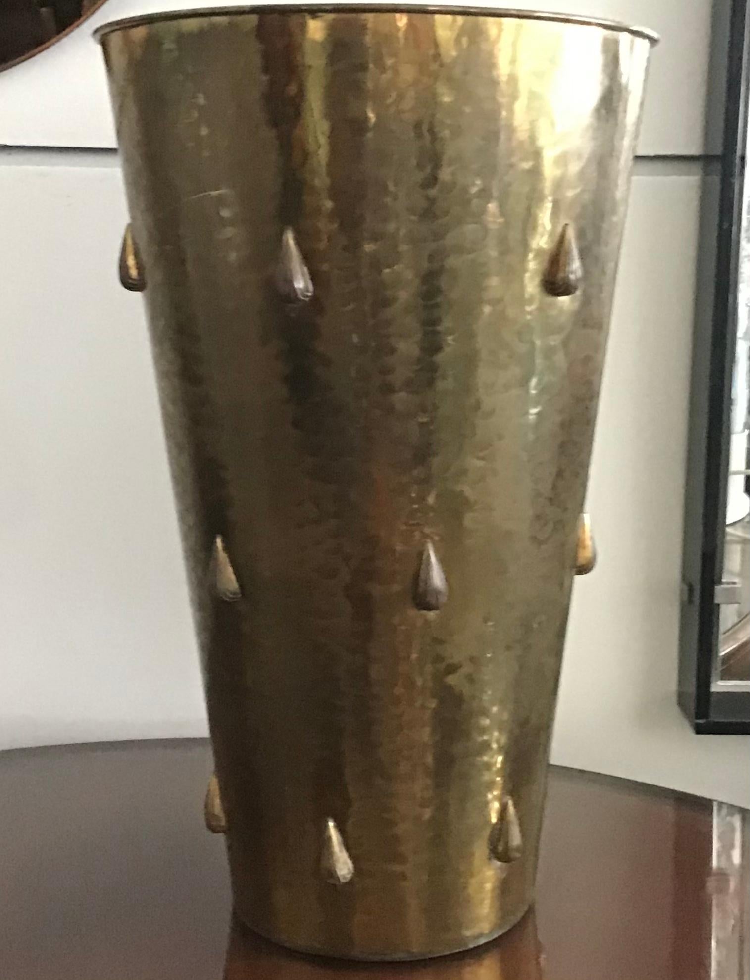 Schirmständer aus Messing, 1960, Italien im Zustand „Gut“ im Angebot in Milano, IT