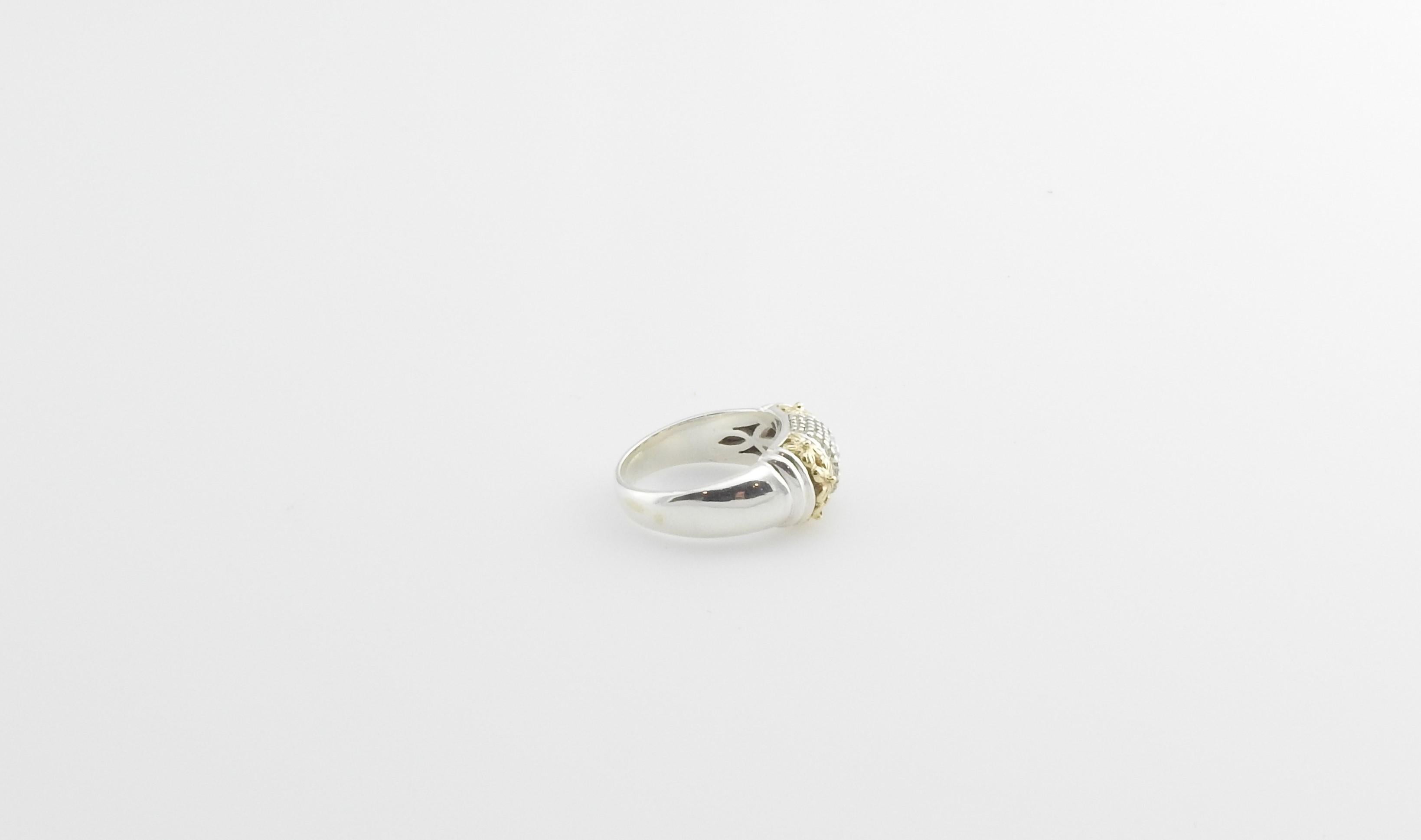 Gabrielle Bruni Sterling Silber, 14K Gelbgold und Diamant Ring Größe 7,5

Dieser schöne Ring ist mit sieben runden Diamanten im Brillantschliff besetzt, die in wunderschönes Sterlingsilber und 14 Karat Gelbgold gefasst sind.

Breite: 9 mm. Schaft: 4