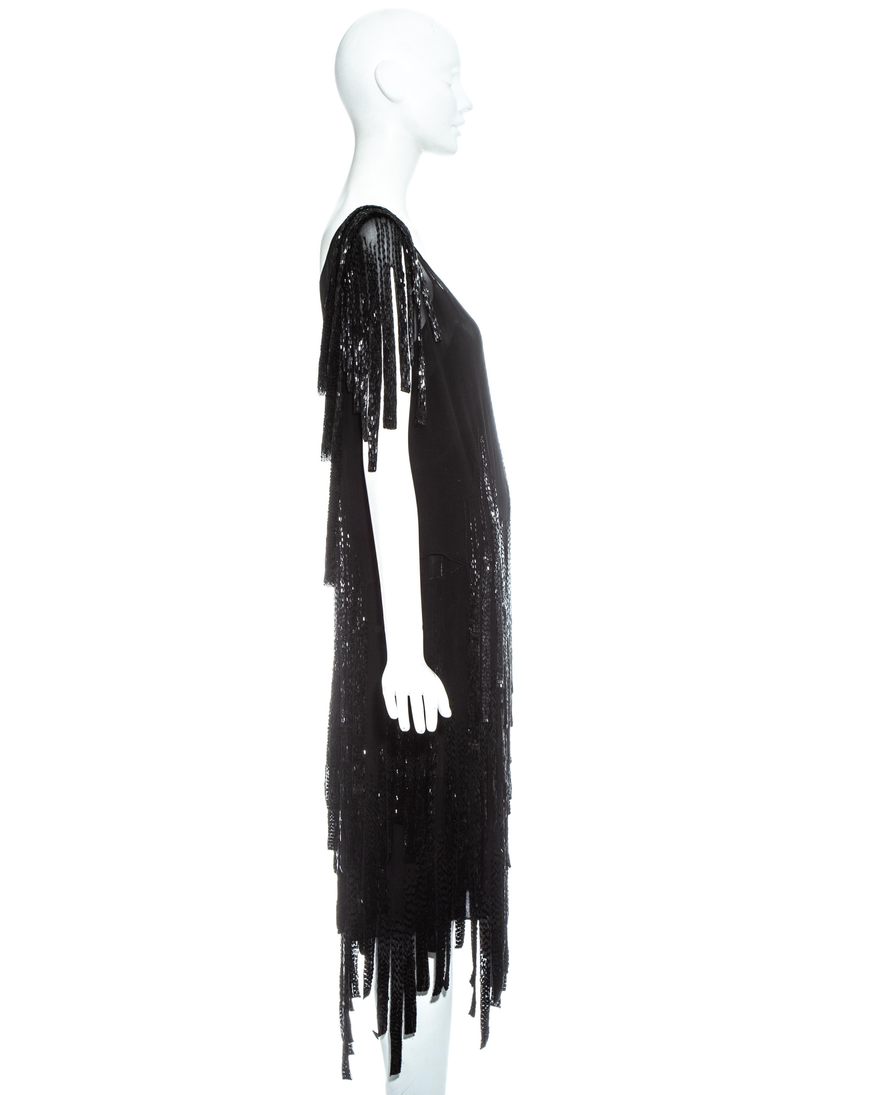 Gabrielle Chanel Haute Couture black silk beaded flapper dress, c. 1926 In Good Condition In London, GB
