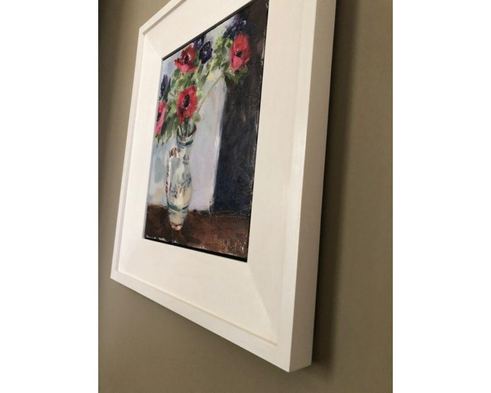 Vase von Aemones, Originalgemälde, Interieurkunst, Blumen, Stillleben (Zeitgenössisch), Painting, von Gabrielle Moulding