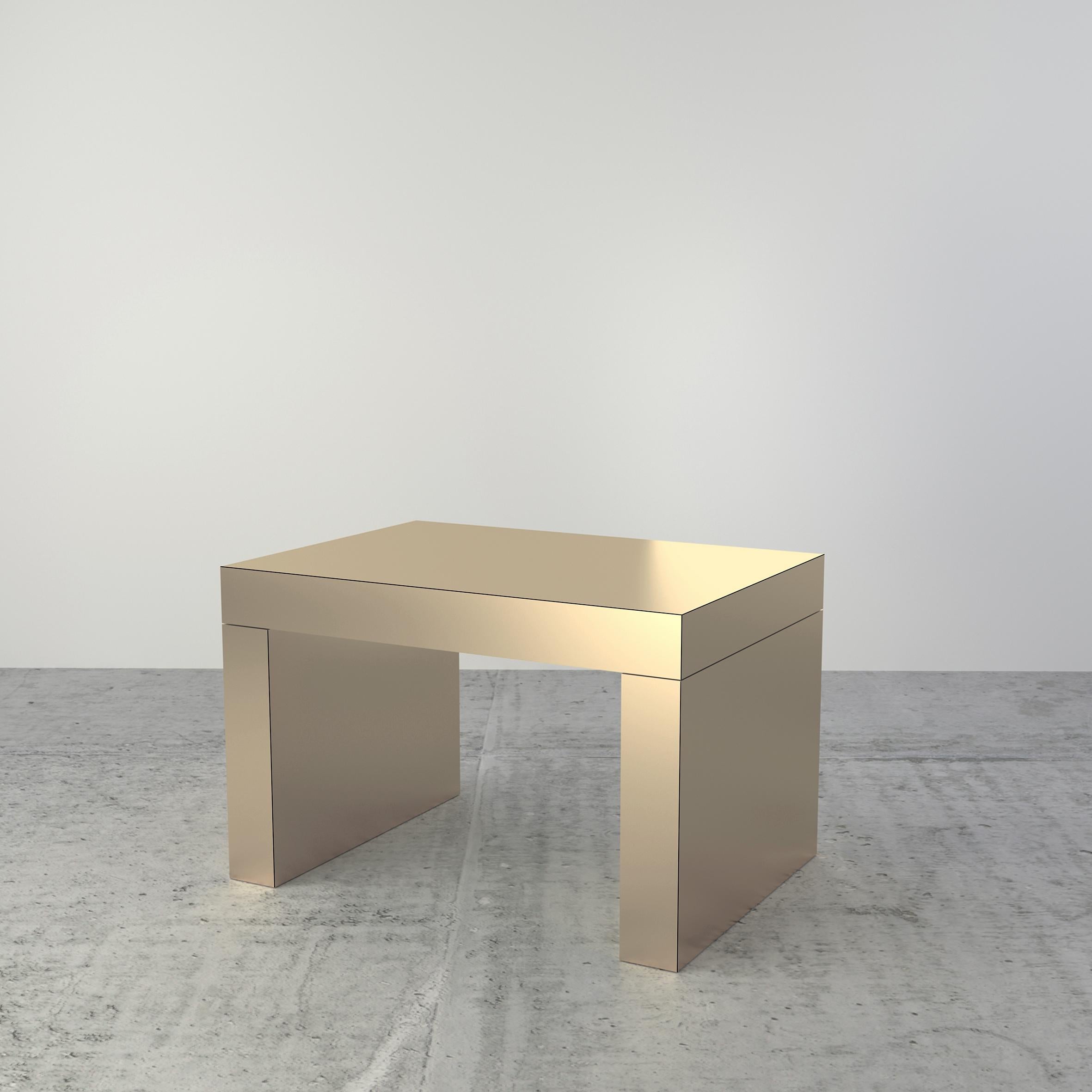 Gaby is a multifunctional coffee table entirely covered by HPL aluminum. The manufacturing process and research on metal surfaces treatment and finishing allows to highlight the shine and brightness of the metallic effect structure.

Gaby is