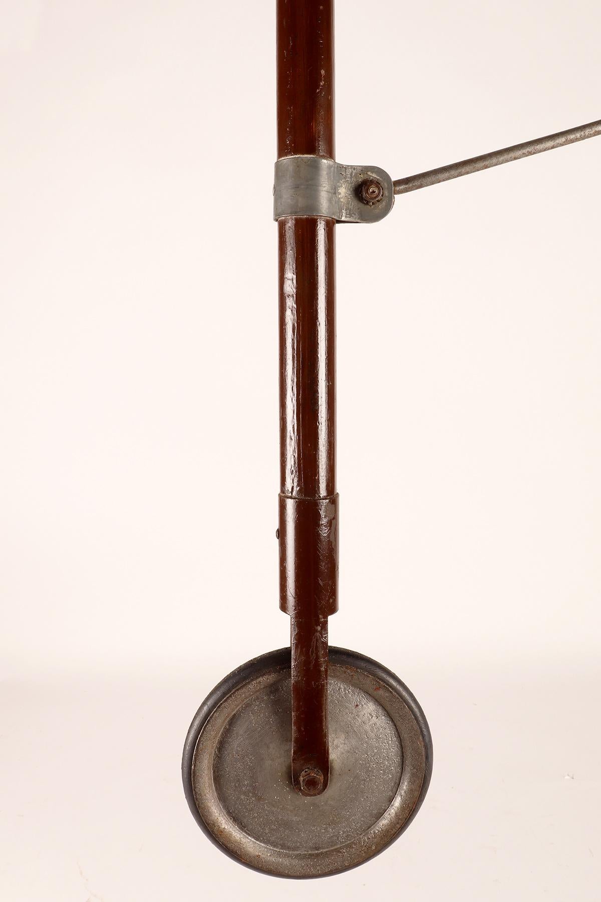 Gadget-system walking stick with bag holder function, Germany, 1920s. In Good Condition In Milan, IT