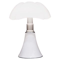 Gae Aulenti Lampe italienne Pipistrello blanc et inox du 20ème siècle:: 1980