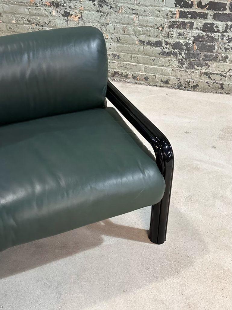 Gae Aulenti 3 Seater Sofa for Knoll International, 1970 In Good Condition For Sale In Chicago, IL