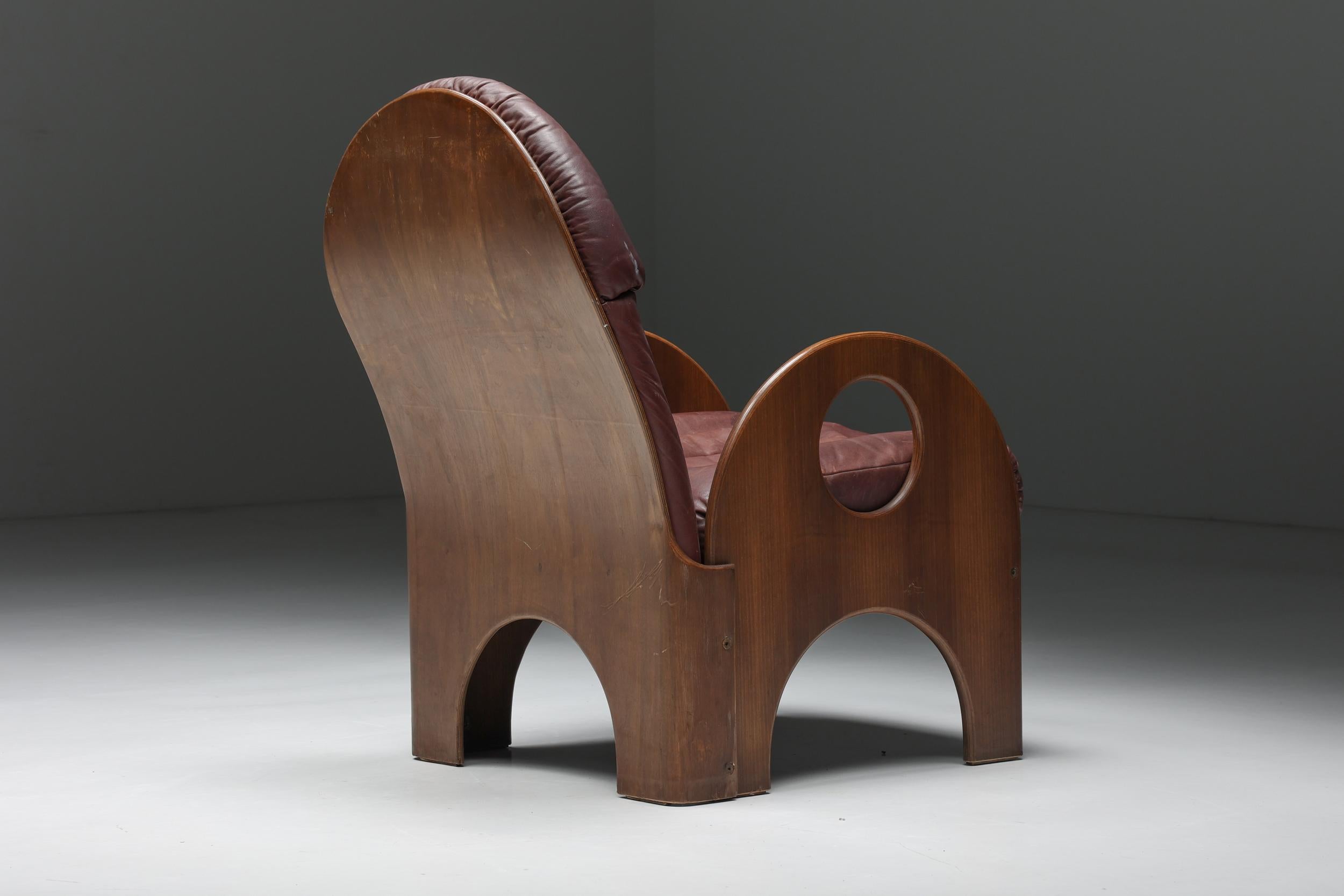Gae Aulenti Arcata Easy Chair in Walnut and Burgundy Leather, 1960s For Sale 1