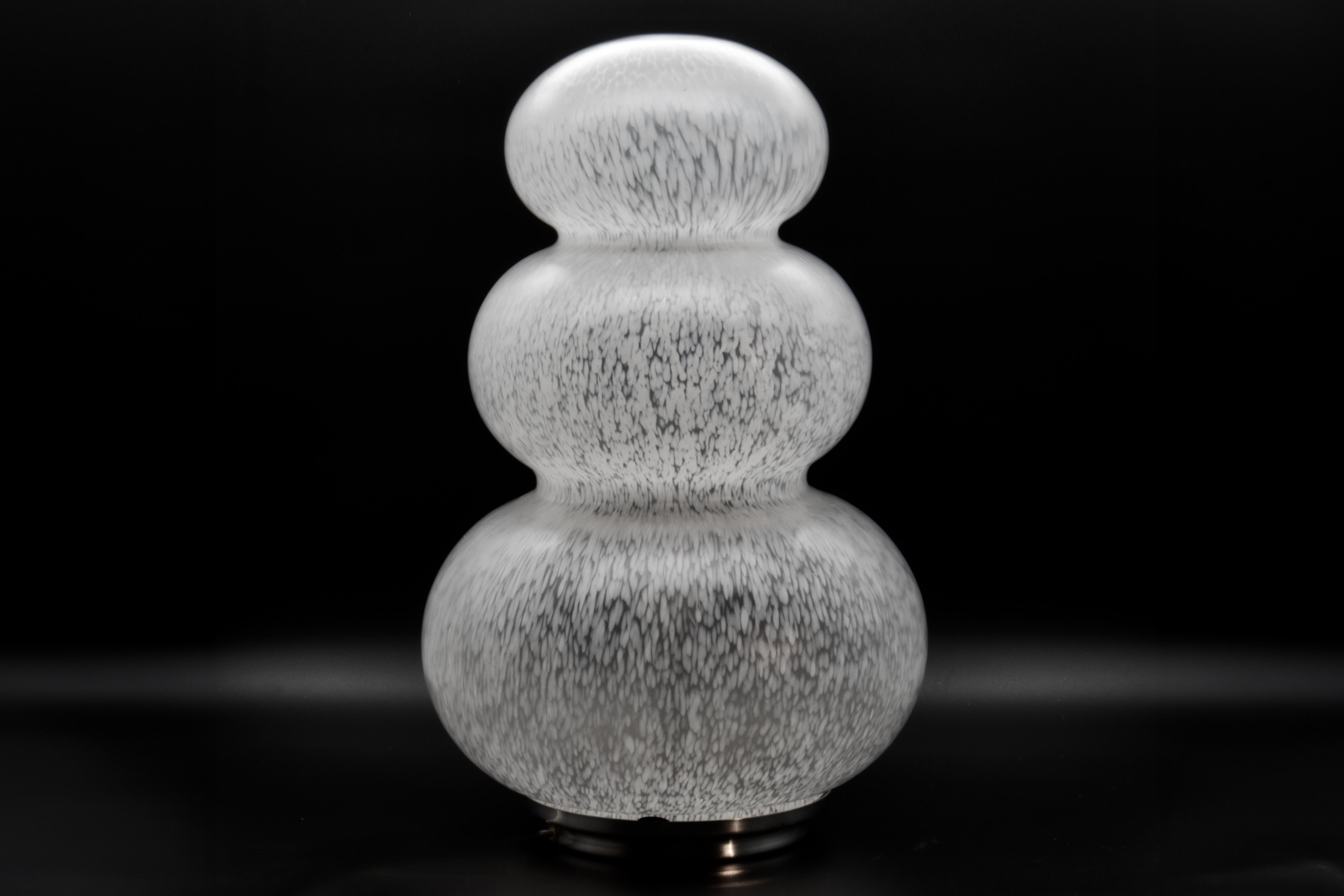 Hand-Crafted Gae Aulenti Attributed Mushroom/UFO Murano Glass Floor Lamp, Murano Italy 1970s For Sale