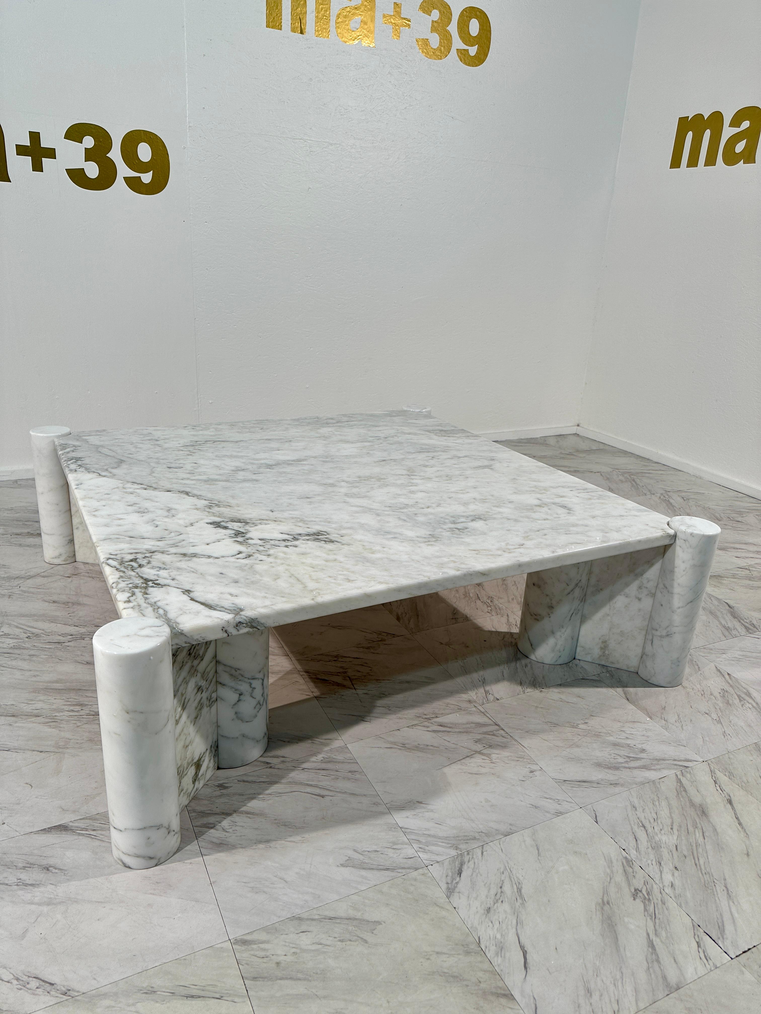 Gae Aulenti, Jumbo-Tisch aus Carrara-Marmor für Knoll International, Gae  1970 (Italienisch) im Angebot