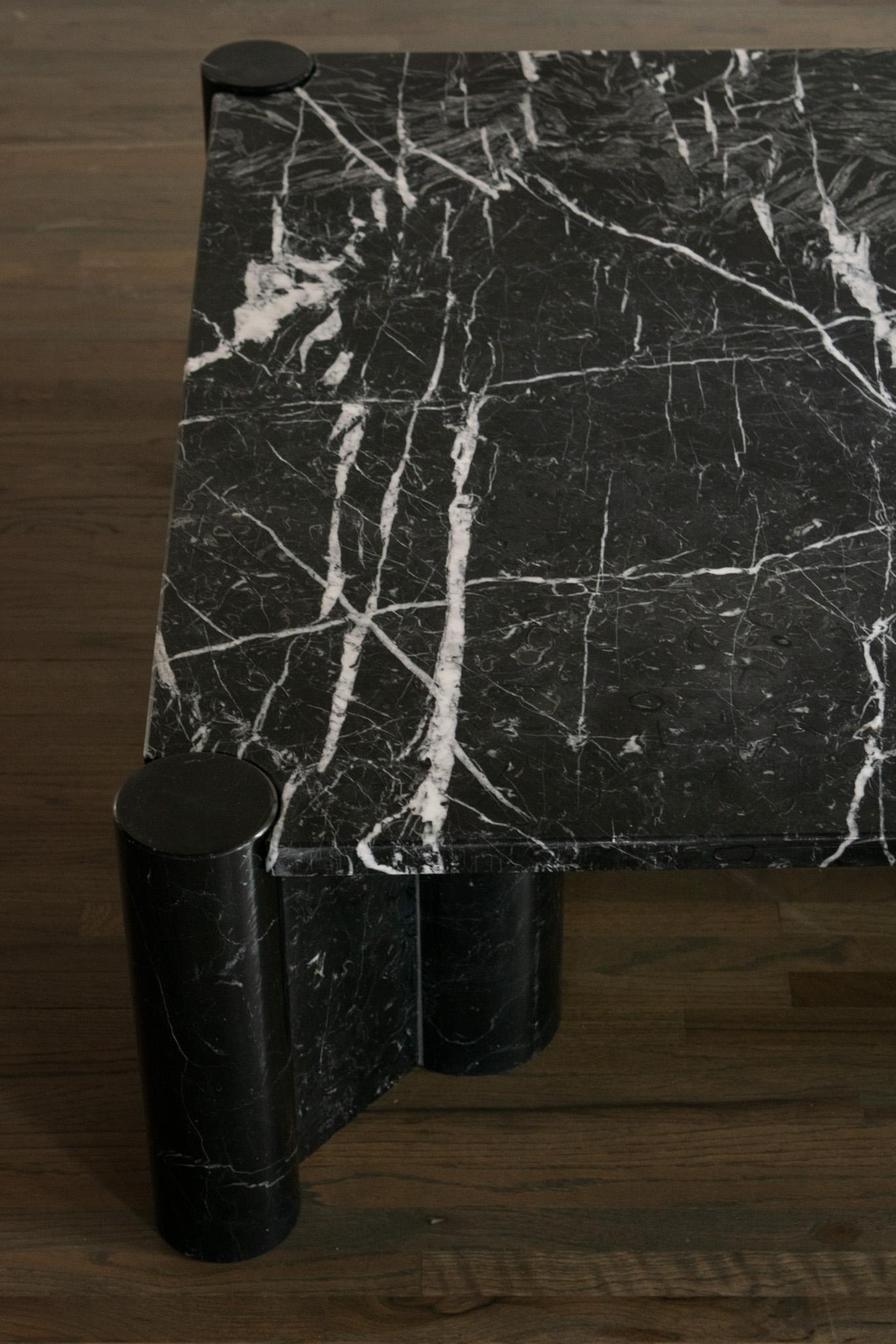 Gae Aulenti Table basse Bon état - En vente à Houston, TX