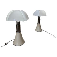 Gae Aulenti, Coppia di lampade mod. Pipistrello, Prod. Martinelli Luce, anni '70