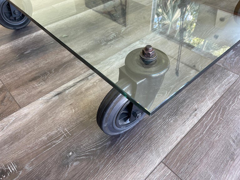 Gae Aulenti for Fontana Arte Glass Coffee Table with Wheels For Sale at  1stDibs