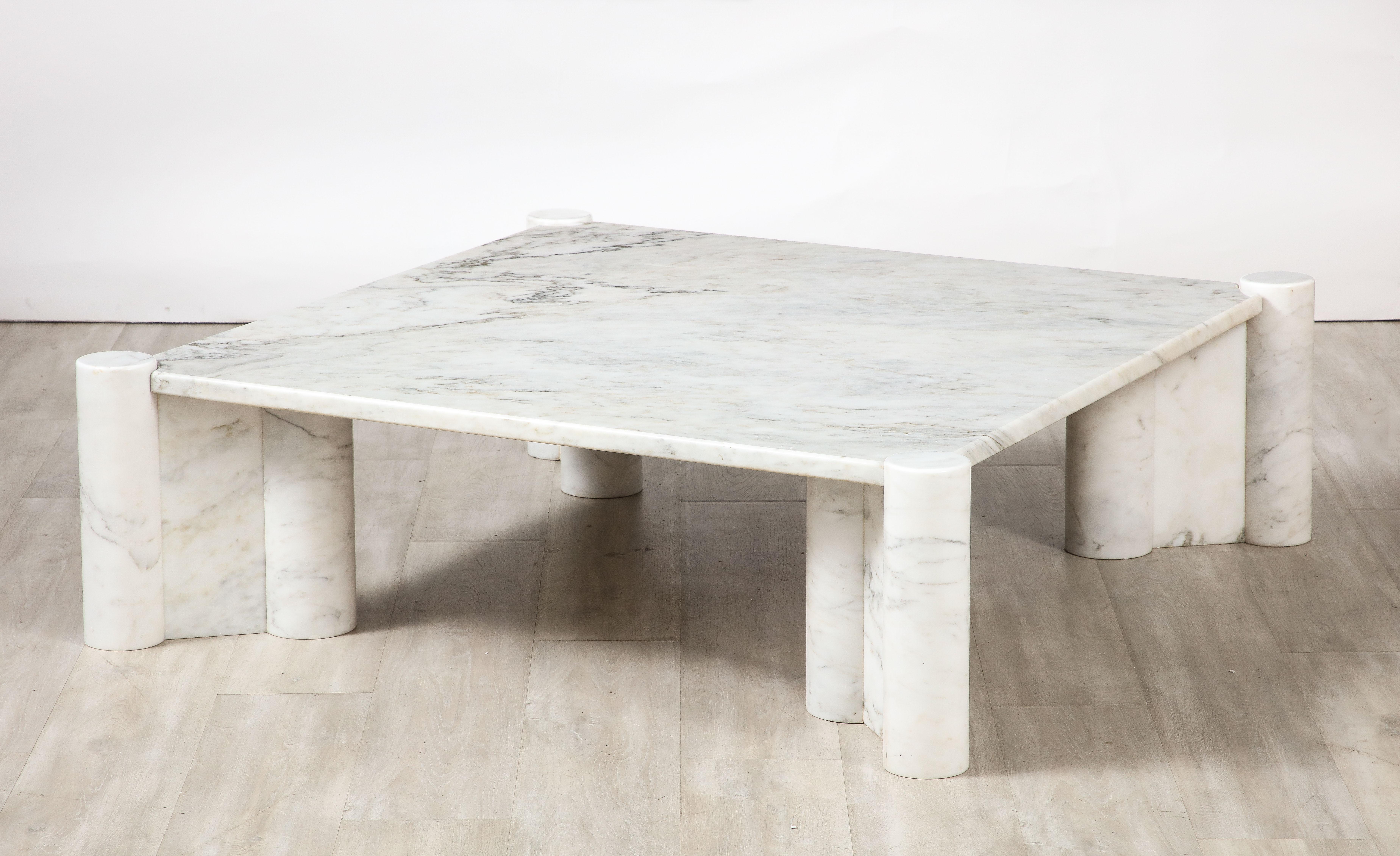 Table basse en marbre de Carrare 