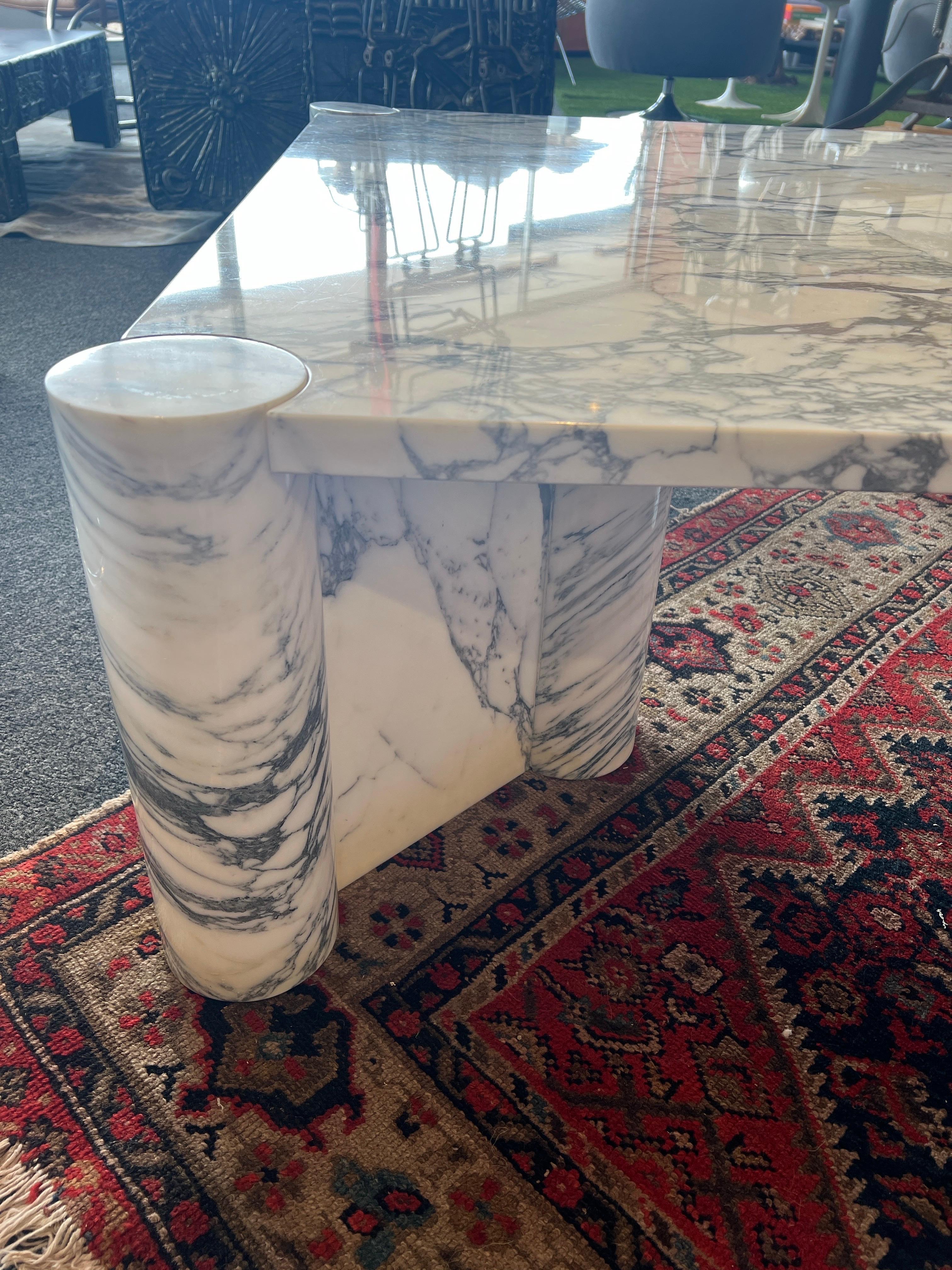 Gae Aulenti for Knoll, Rare ‘Jumbo’ Coffee Table in Arabescato Marble For Sale 5