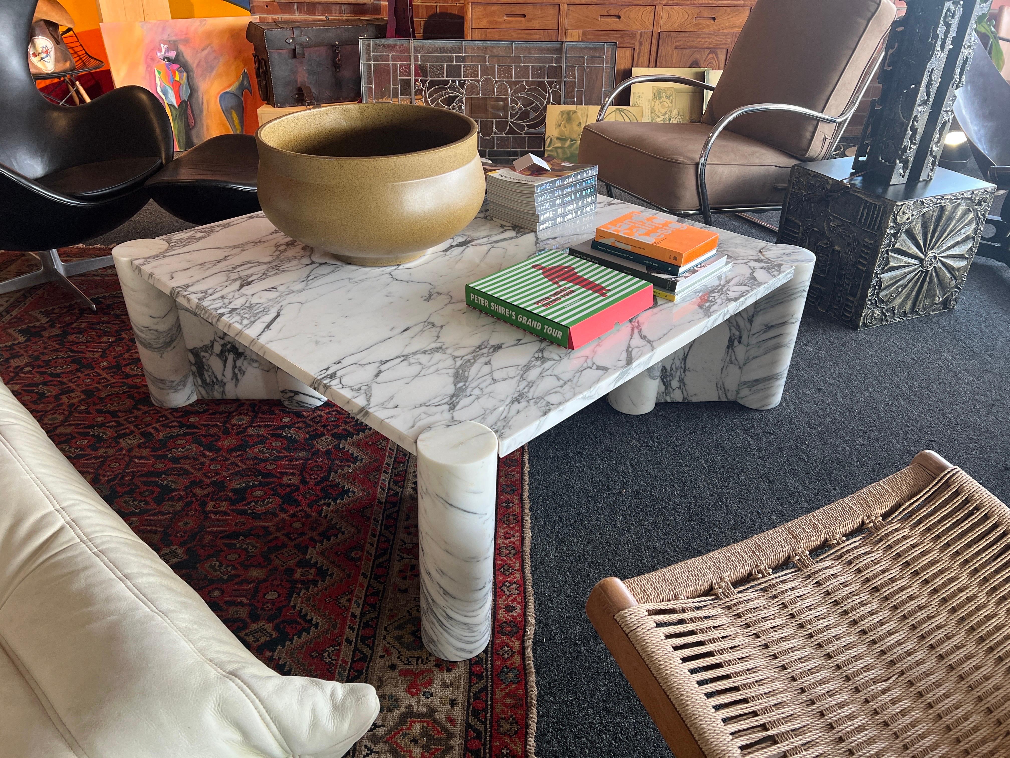 Gae Aulenti for Knoll, Rare ‘Jumbo’ Coffee Table in Arabescato Marble For Sale 13