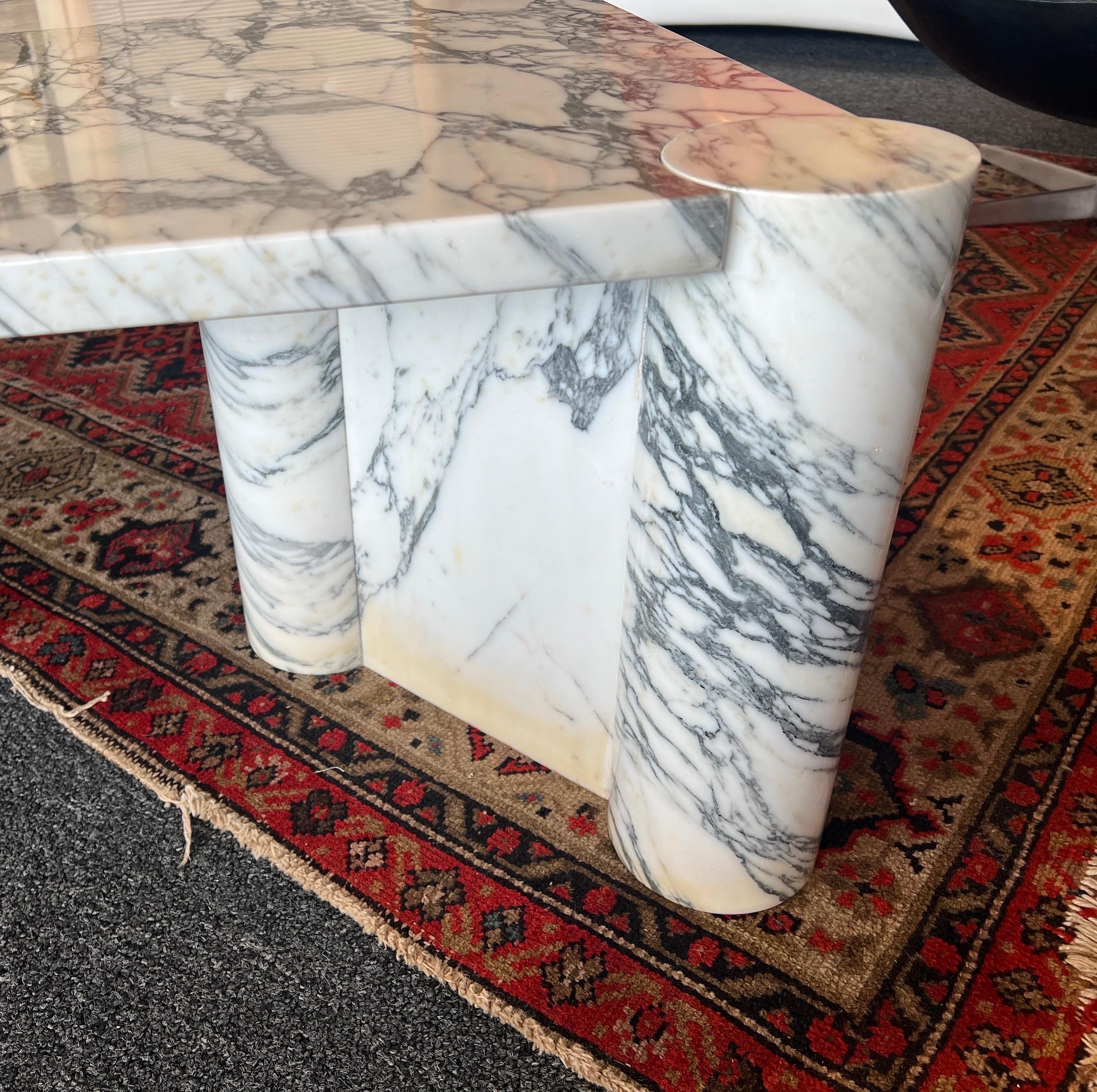 20th Century Gae Aulenti for Knoll, Rare ‘Jumbo’ Coffee Table in Arabescato Marble For Sale