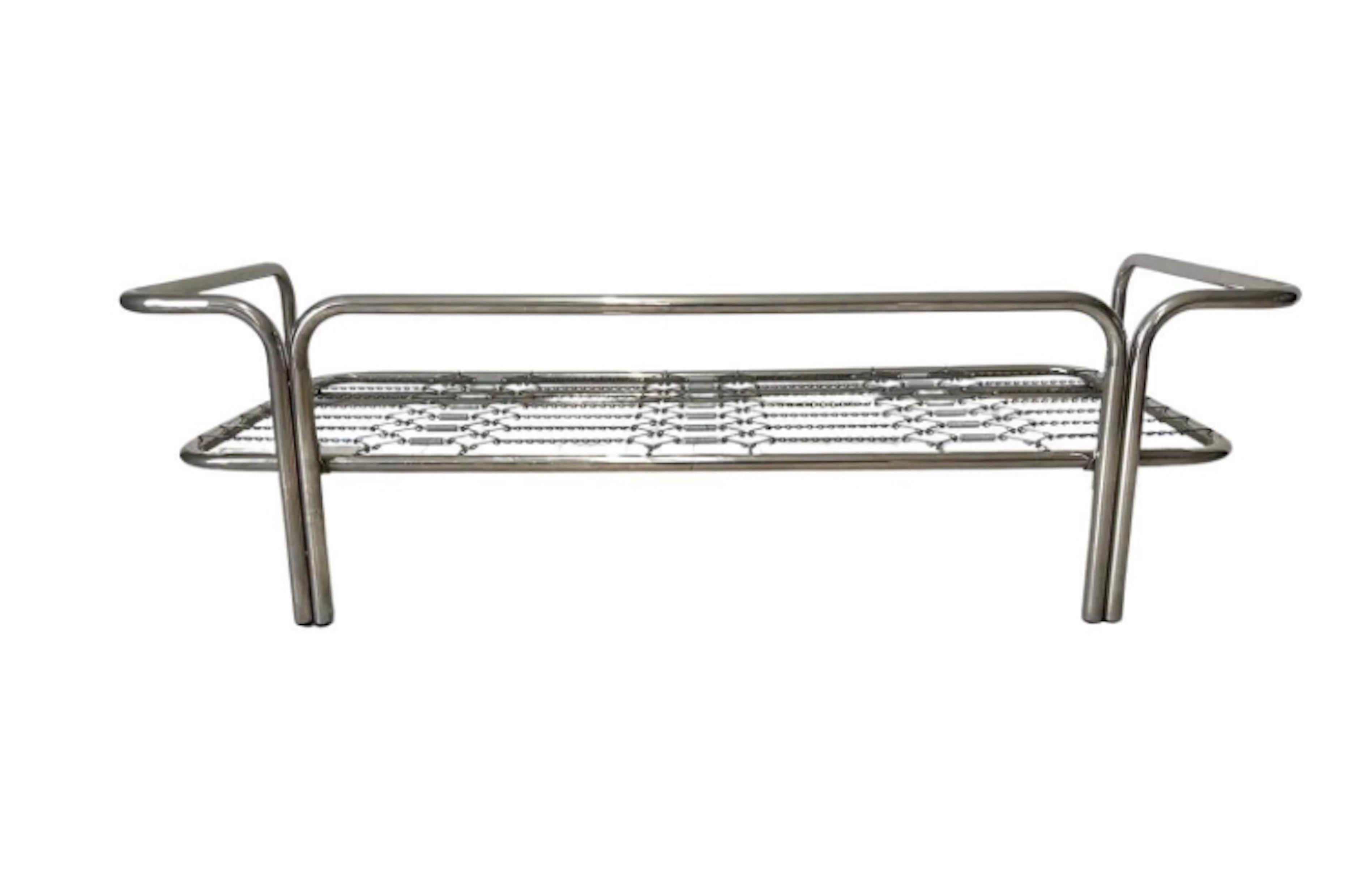 Post-Modern Gae Aulenti for Poltronova 'Locus Solus' day bed in chromed steel For Sale