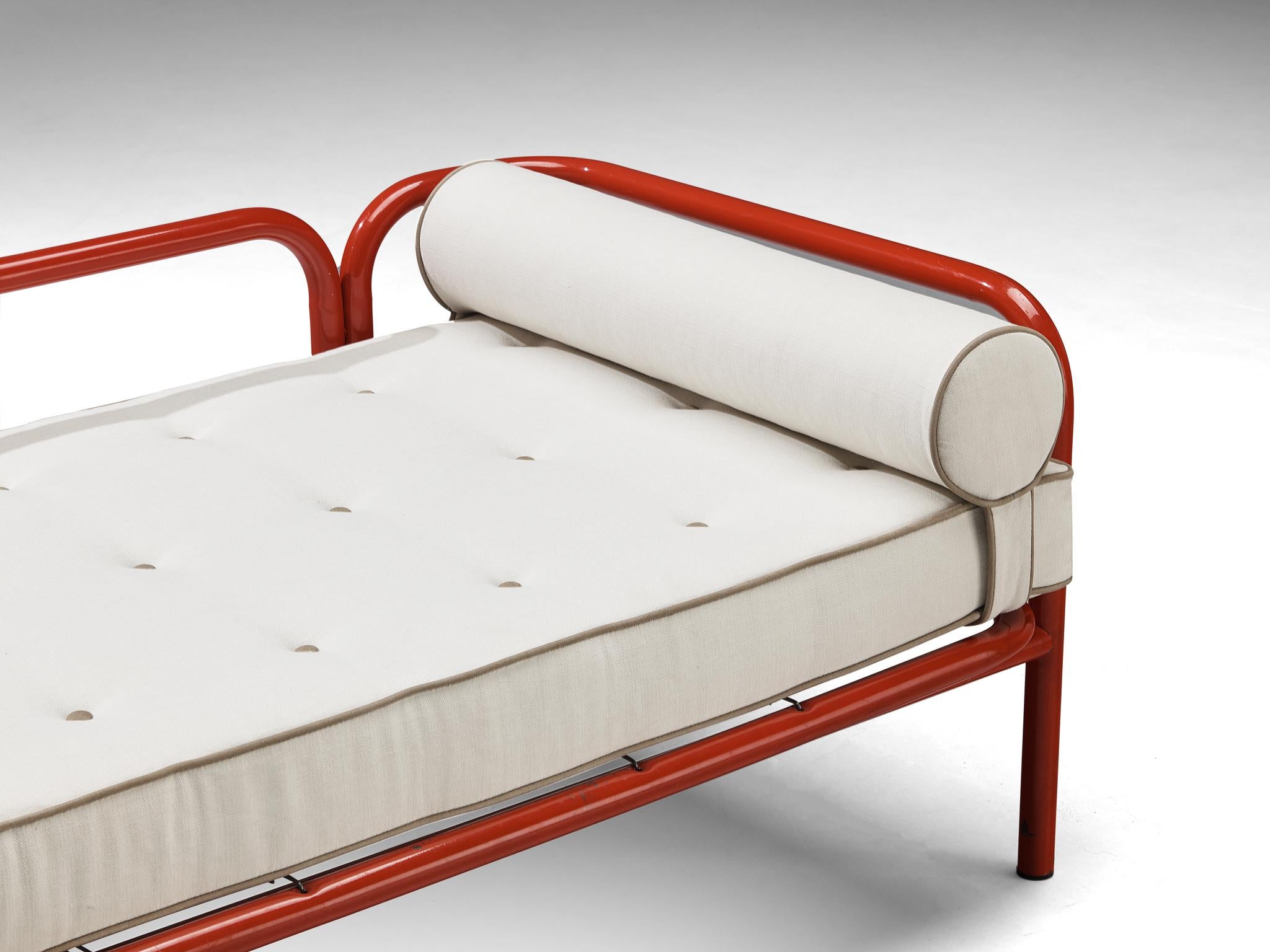 Gae Aulenti for Poltronova 'Locus Solus' Daybed in Red Steel In Good Condition In Waalwijk, NL