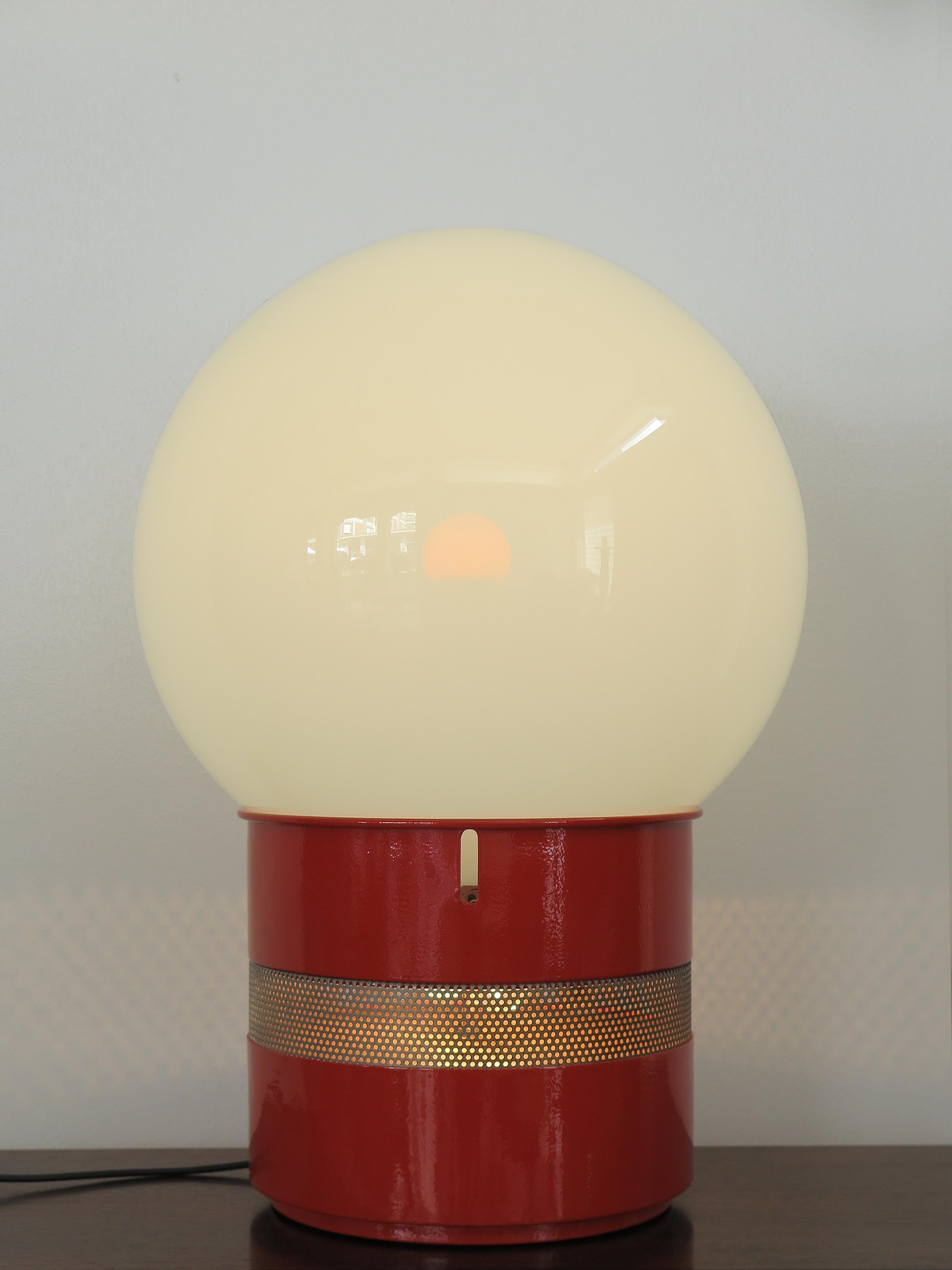 Lampe de table italienne de style moderne du milieu du siècle dernier, modèle 