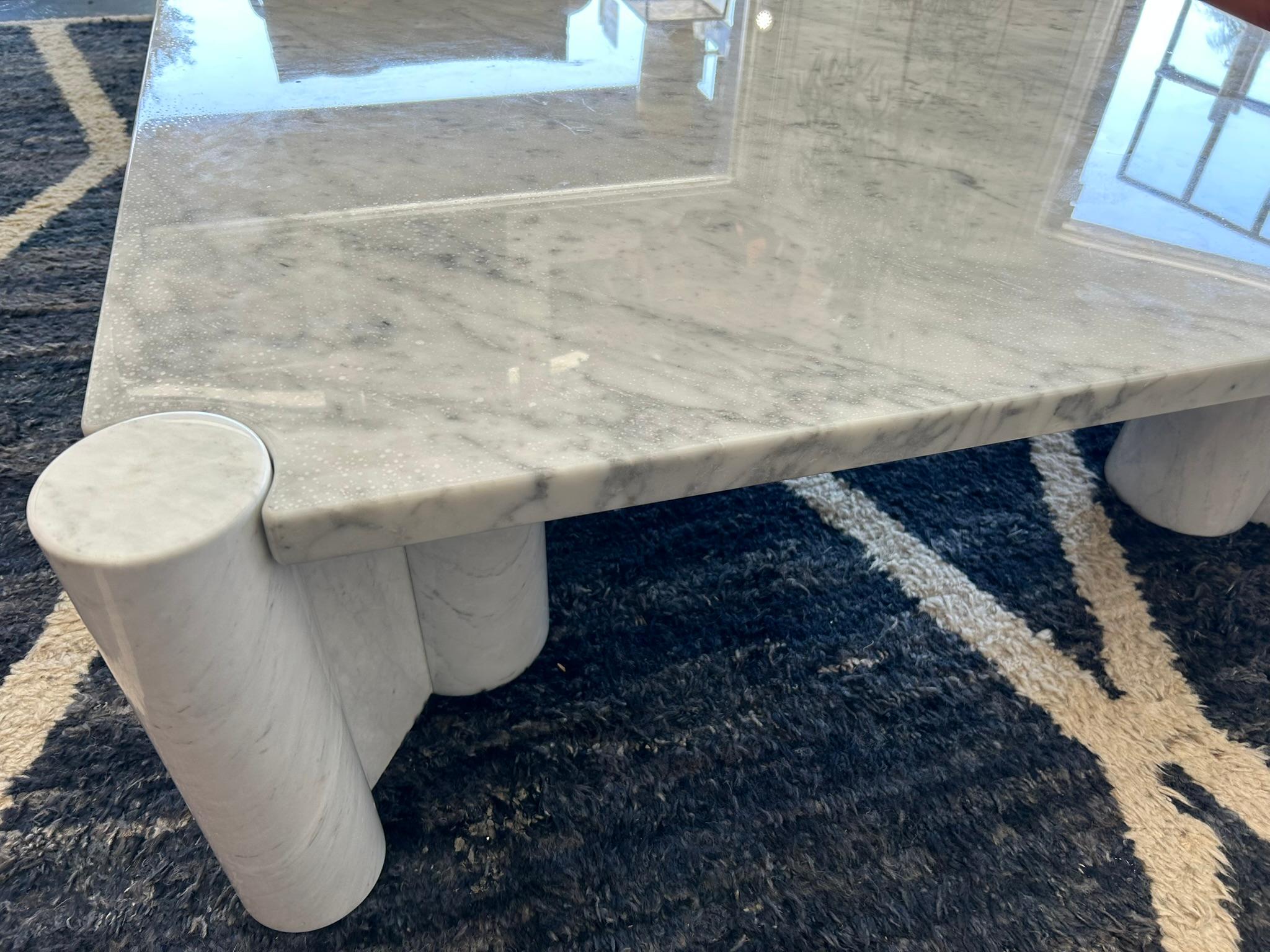 Couchtisch „Jumbo“ aus Carrara-Marmor von Gae Aulenti, Italien, 1970er Jahre (Italienisch) im Angebot