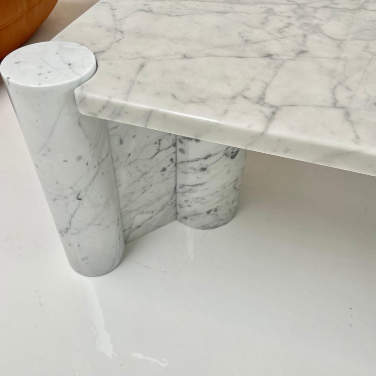 Gae Aulenti Jumbo Carrara Marble Table for Knoll For Sale 1