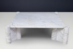 Tavolino da caffè Gae Aulenti Jumbo per Knoll International in marmo bianco di Carrara.