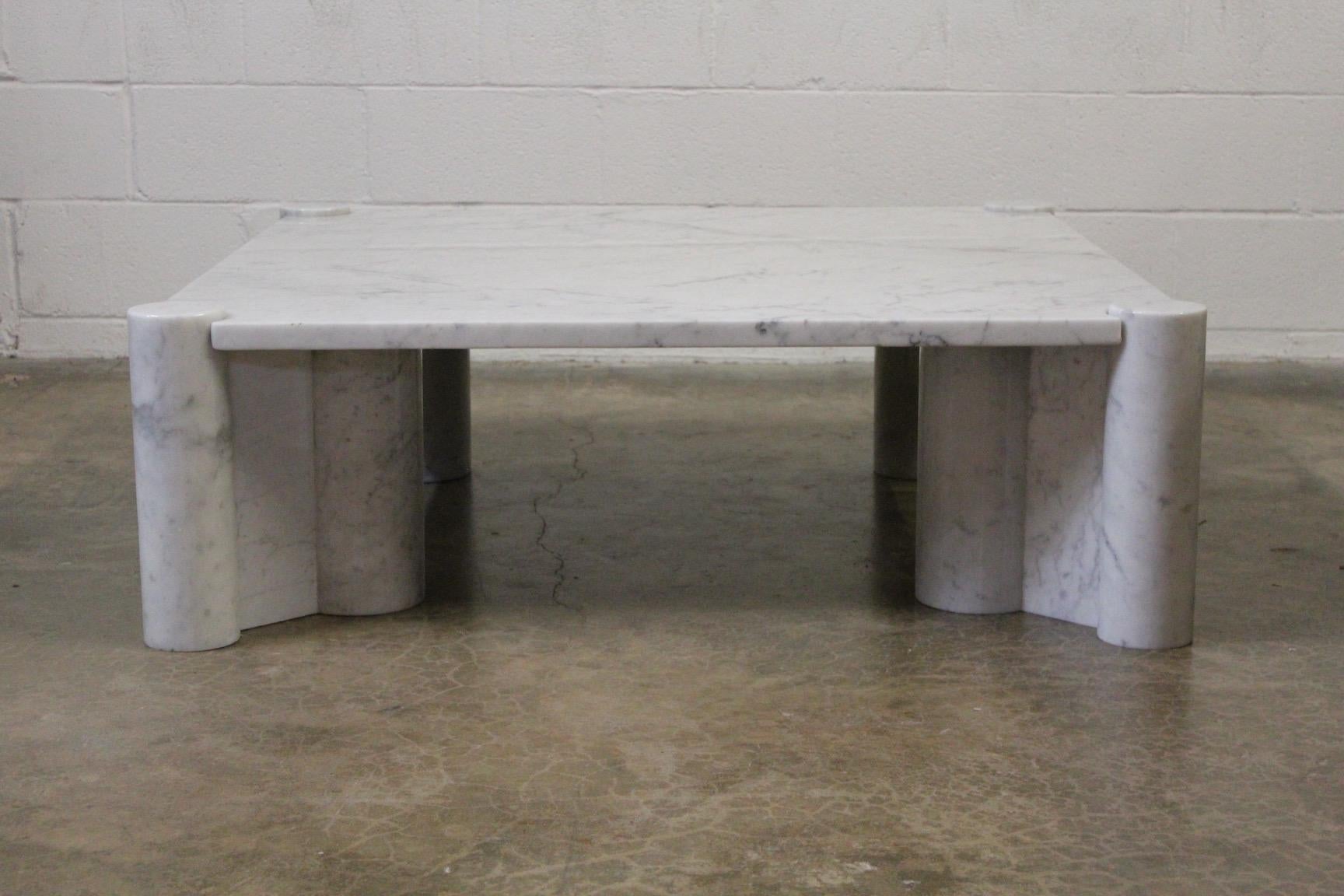 A white Carrara Jumbo table designed by Gae Aulenti for Knoll, 1964.