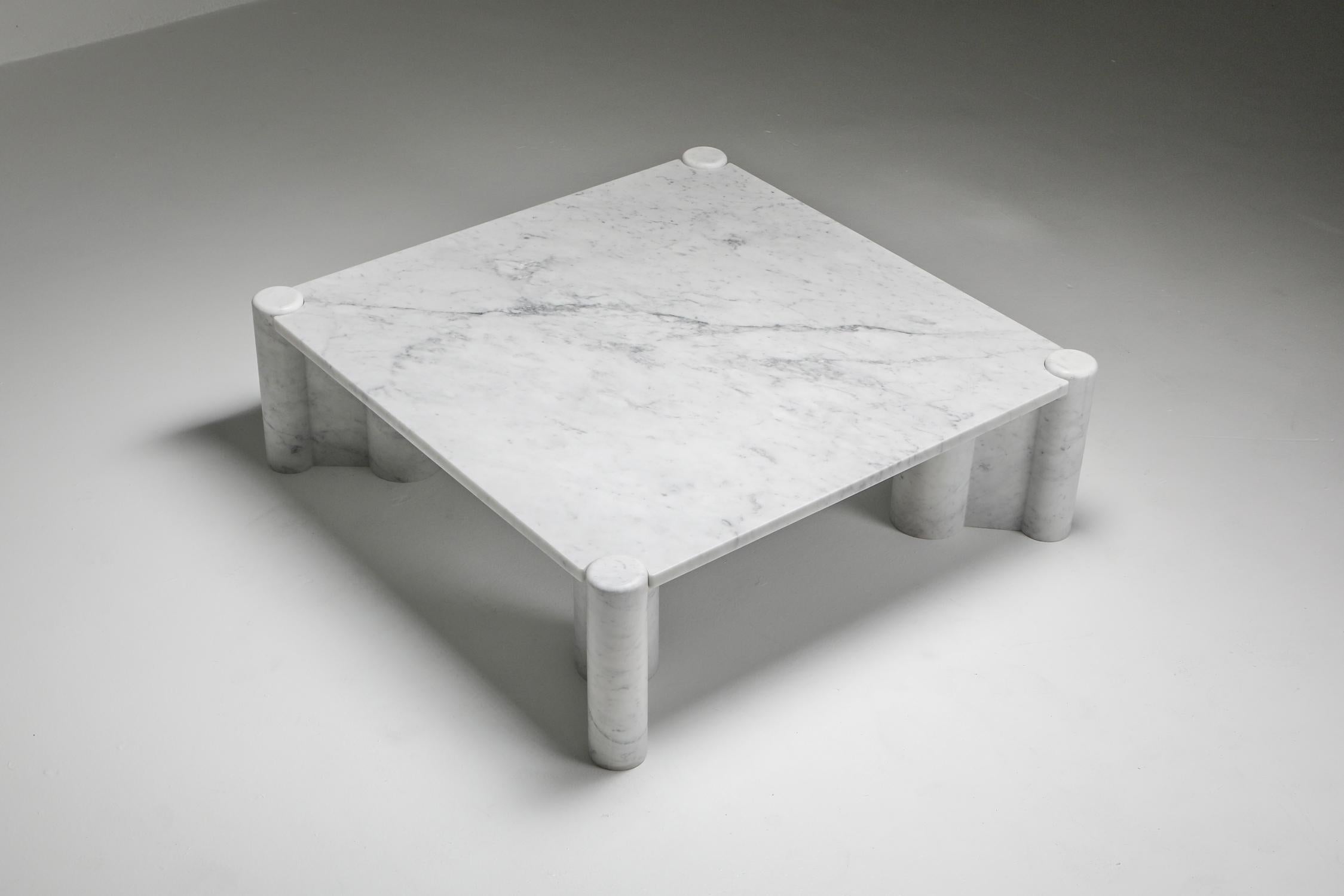 Gae Aulenti 'Jumbo' Coffee Table in Carrara White Marble In Excellent Condition In Antwerp, BE