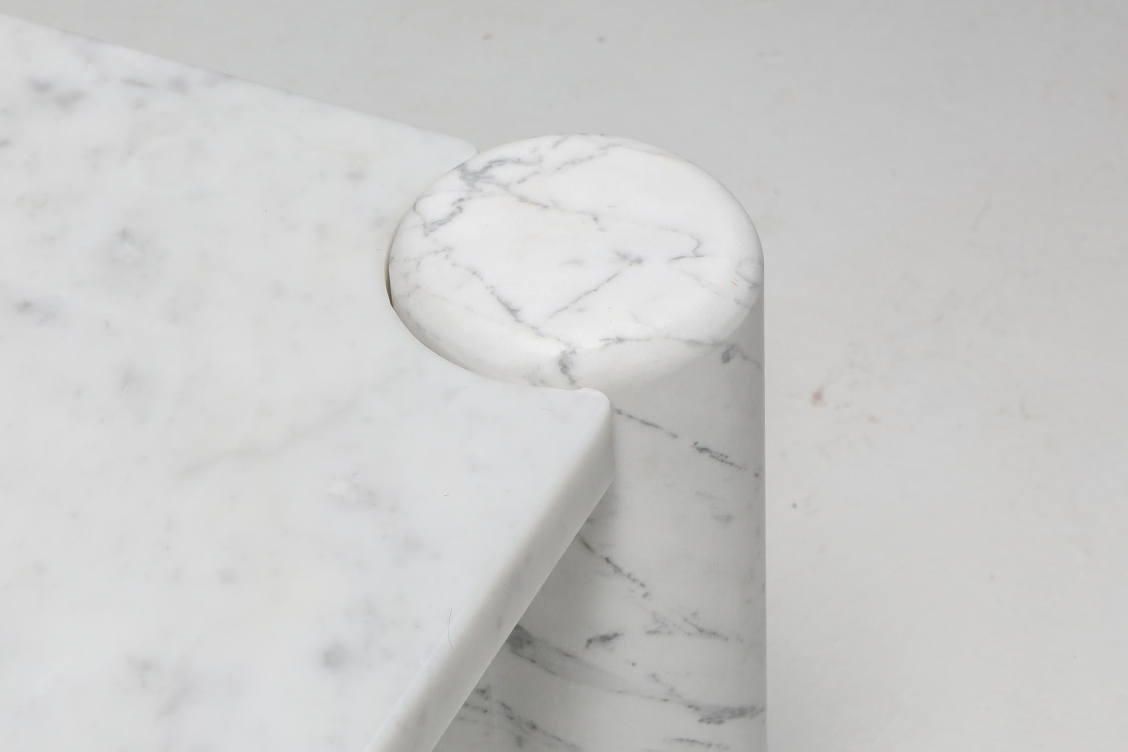 Gae Aulenti 'Jumbo' Coffee Table in Carrara White Marble 2