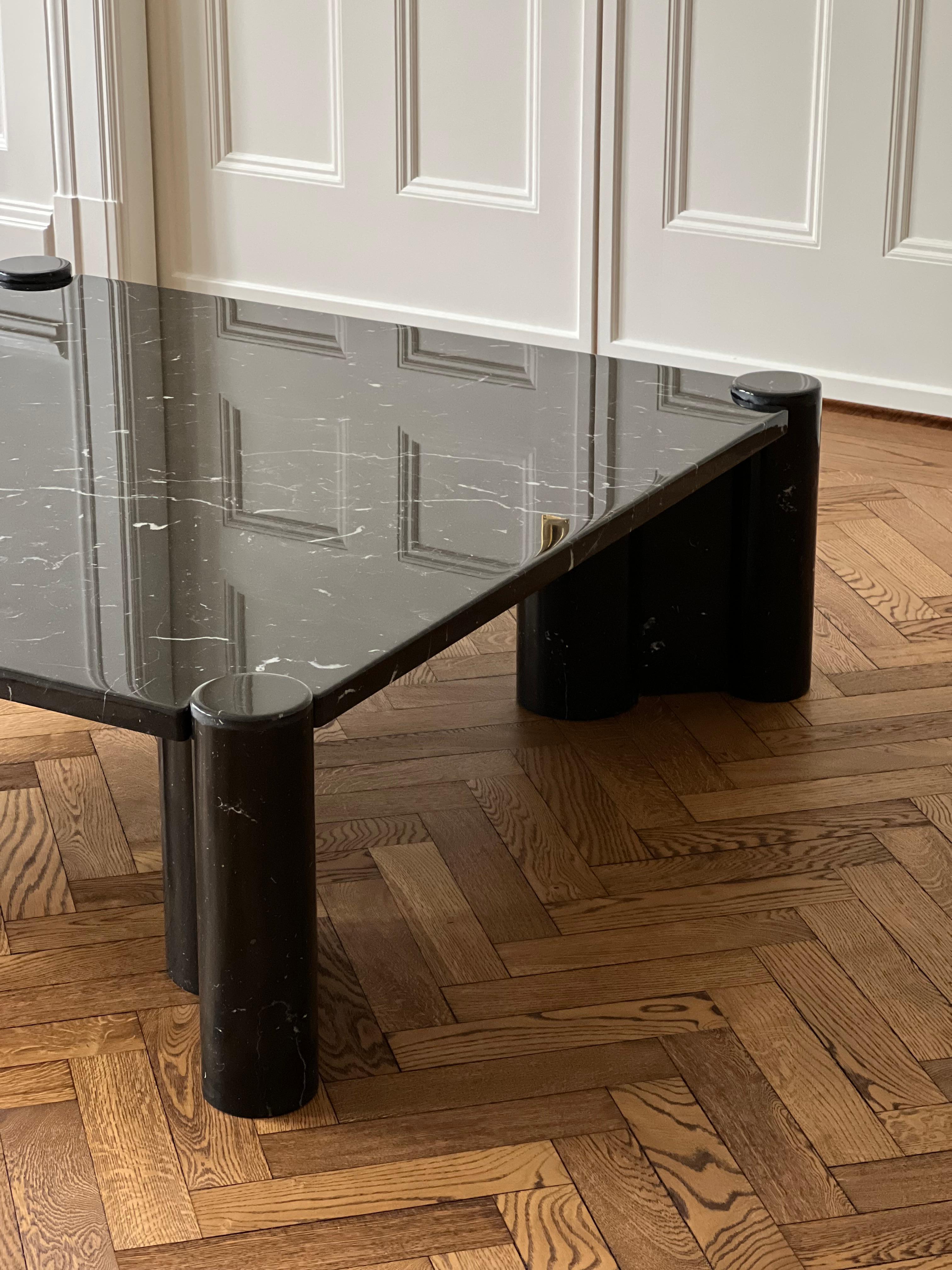 Italian Gae Aulenti, Jumbo coffee table, Knoll International 1965