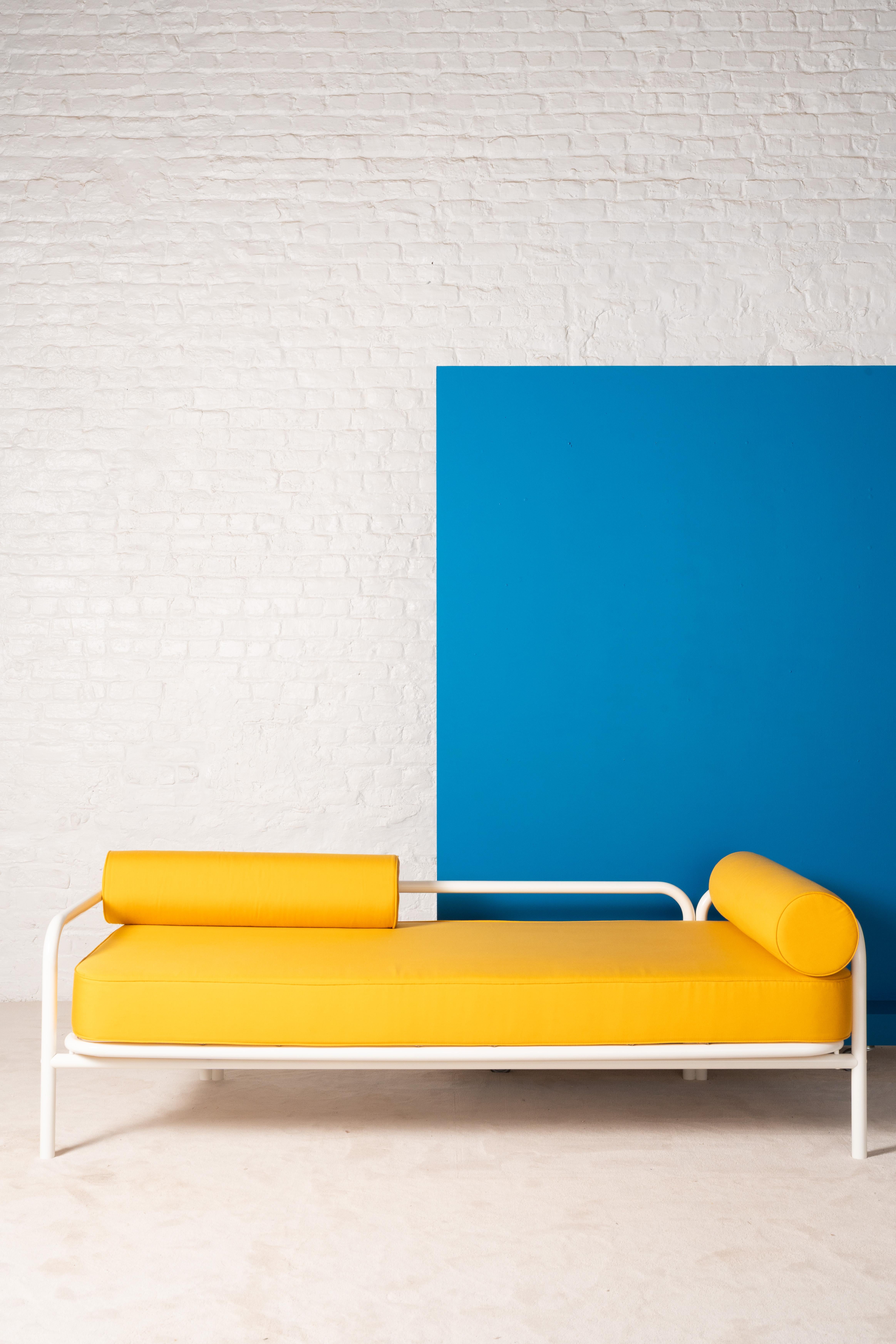 This bed was designed by the Italian architect Gae Aulenti, as a representative piece of her work. The name “Locus Solus” comes from a novel by the French writer Raymond Roussel. In the novel, Locus Solus is a place where a wealthy, eccentric