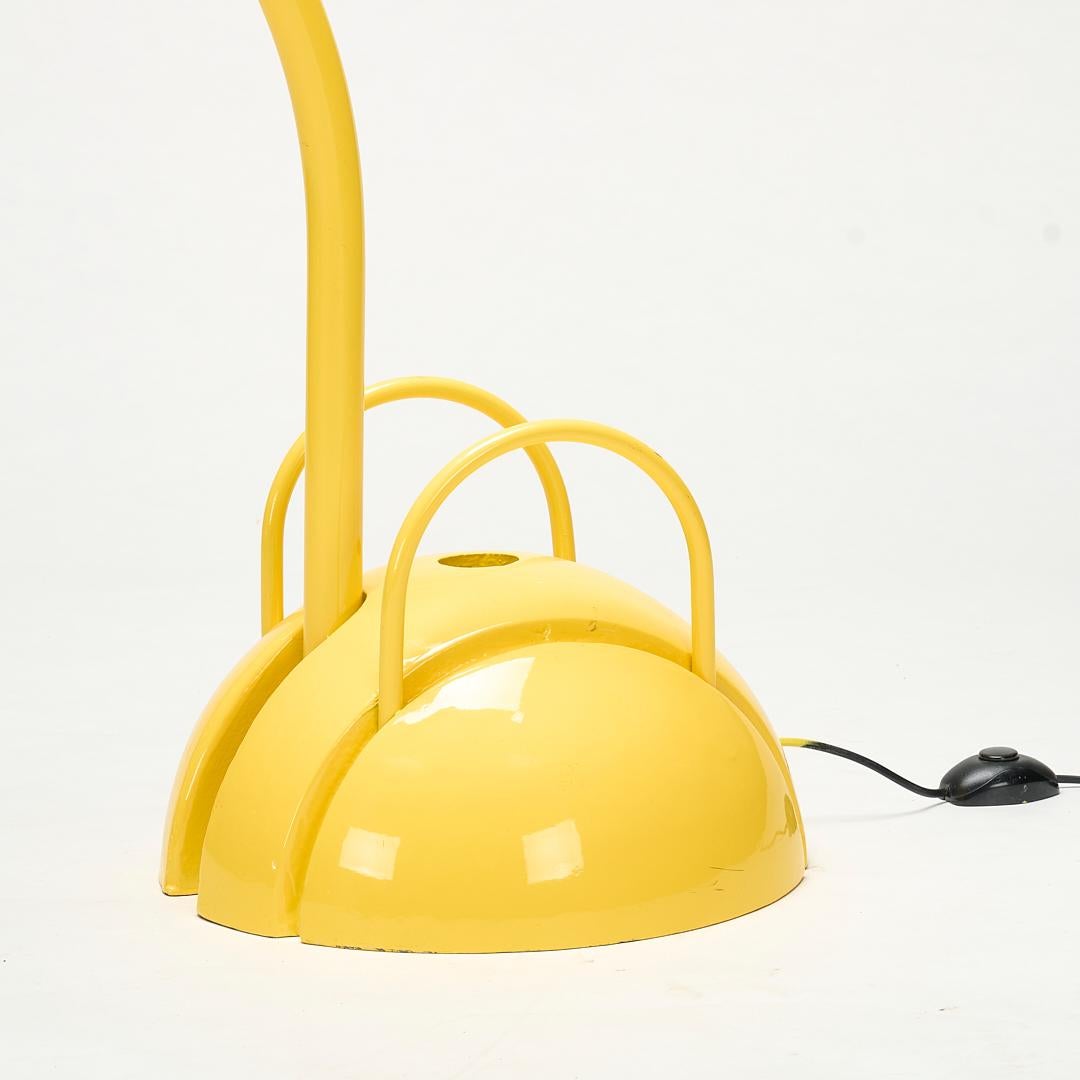 italien Gae Aulenti Locus Solus Lampadaire jaune pour Poltronova Italie 1964 en vente
