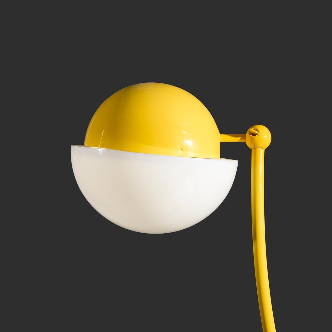 Émaillé Gae Aulenti Locus Solus Lampadaire jaune pour Poltronova Italie 1964 en vente